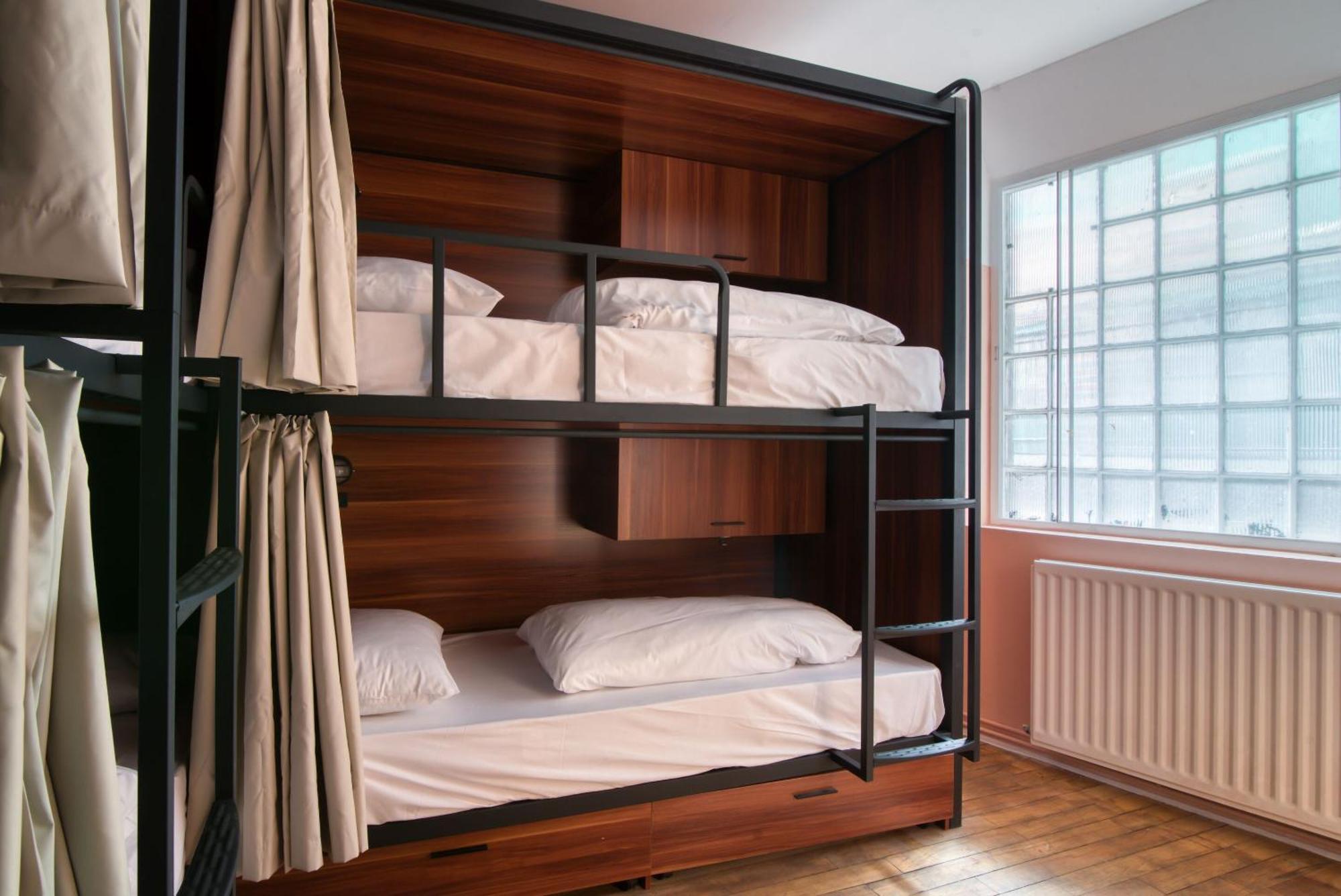 Bett im 6-Bett-Schlafsaal