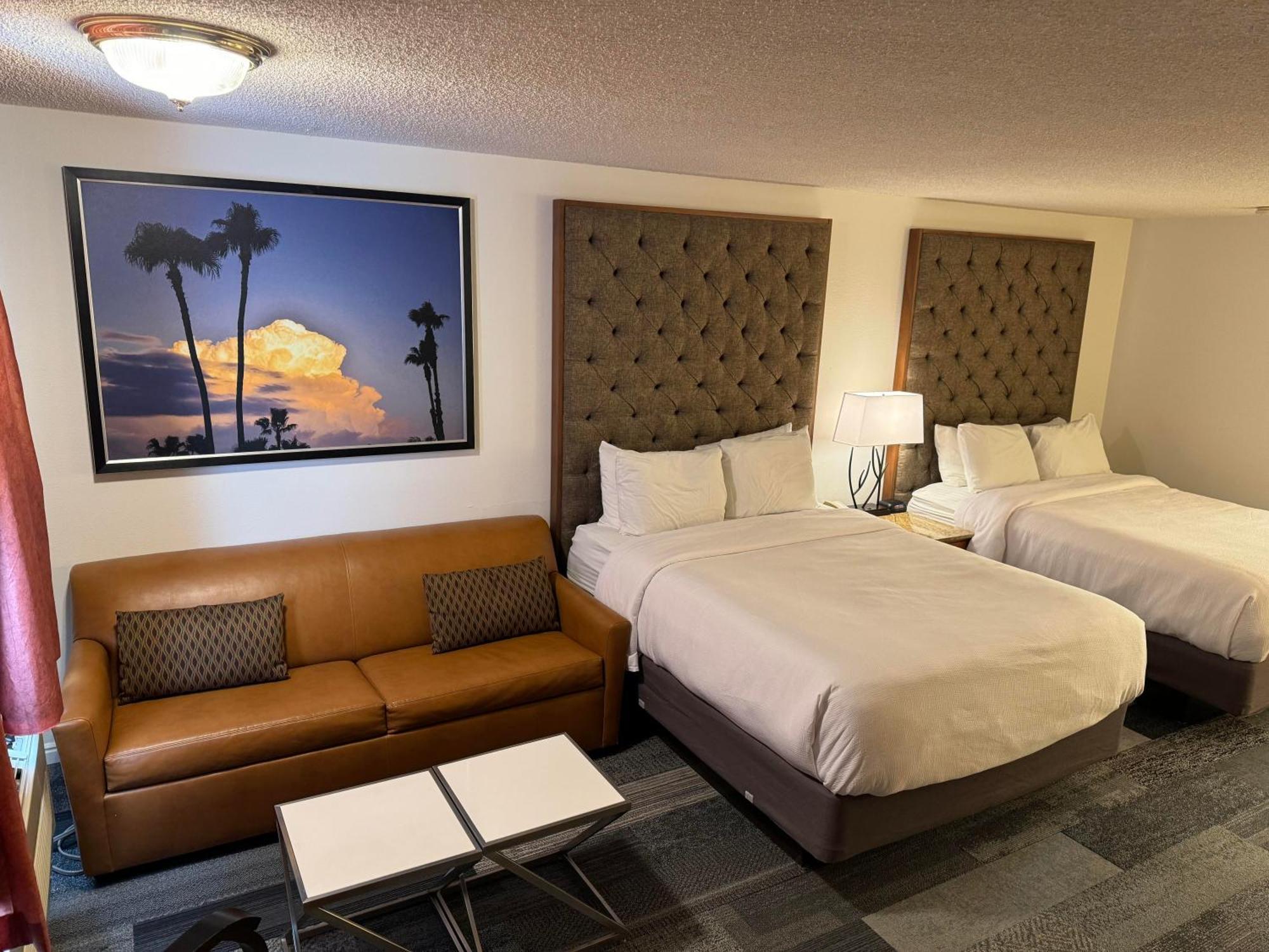 Deluxe Queen Room with Two Queen Beds No Pets - Disability Access