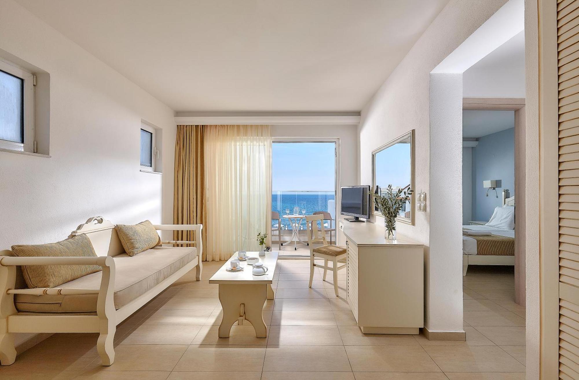 Premium Familiekamer met 2 Kamers en Uitzicht op Zee