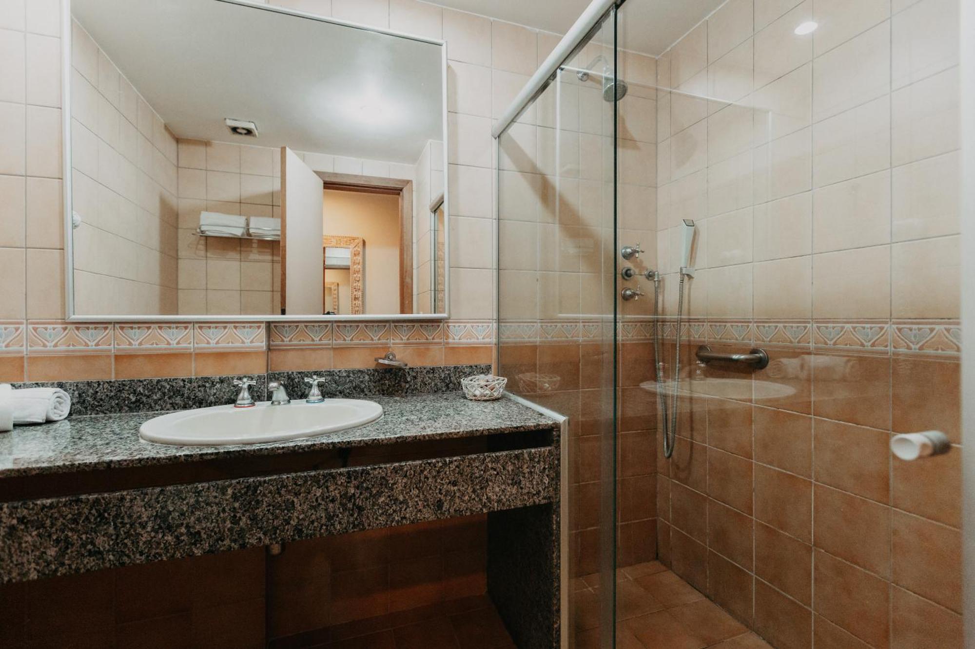 Quarto Econômico