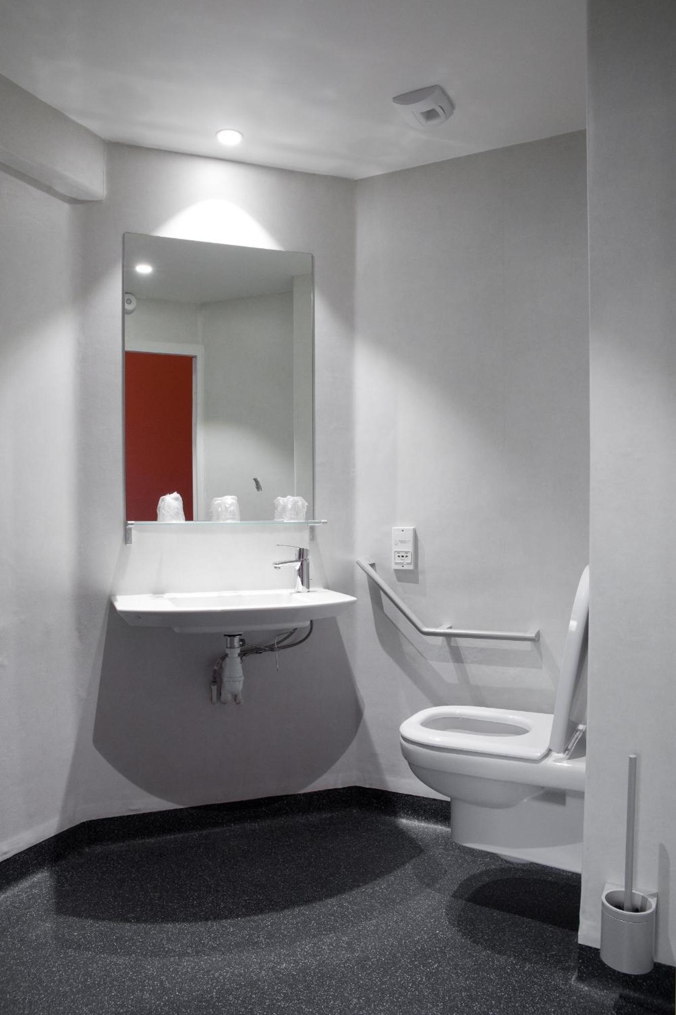 Camera Familiare con Bagno Privato