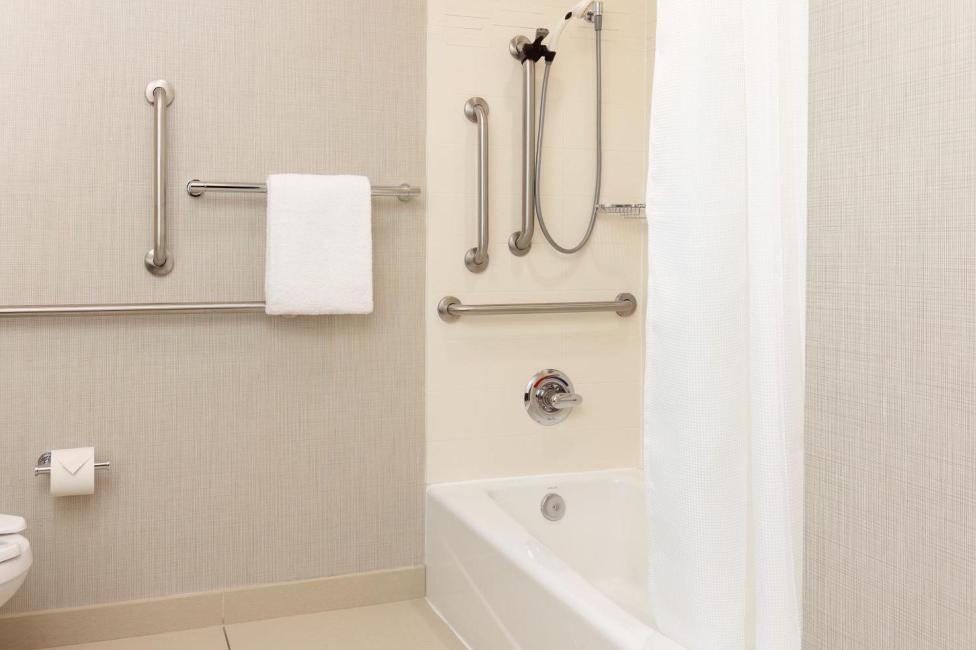 King Suite with Bath Tub and Sofa Bed - Mobility Accessible