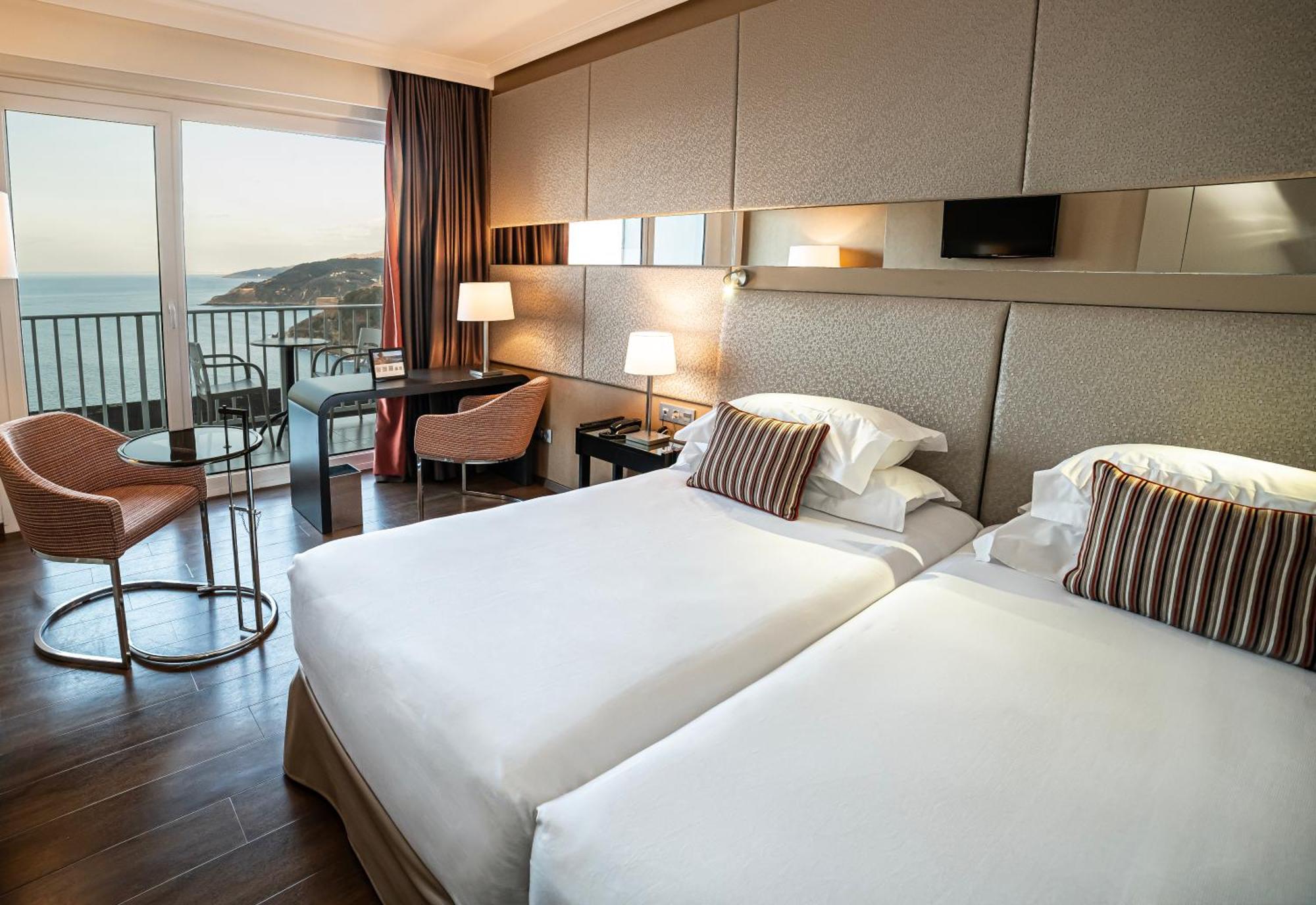 PrivilÃ¨ge Twin or Double Room Balcony Sea View,1704871108:JPEG
