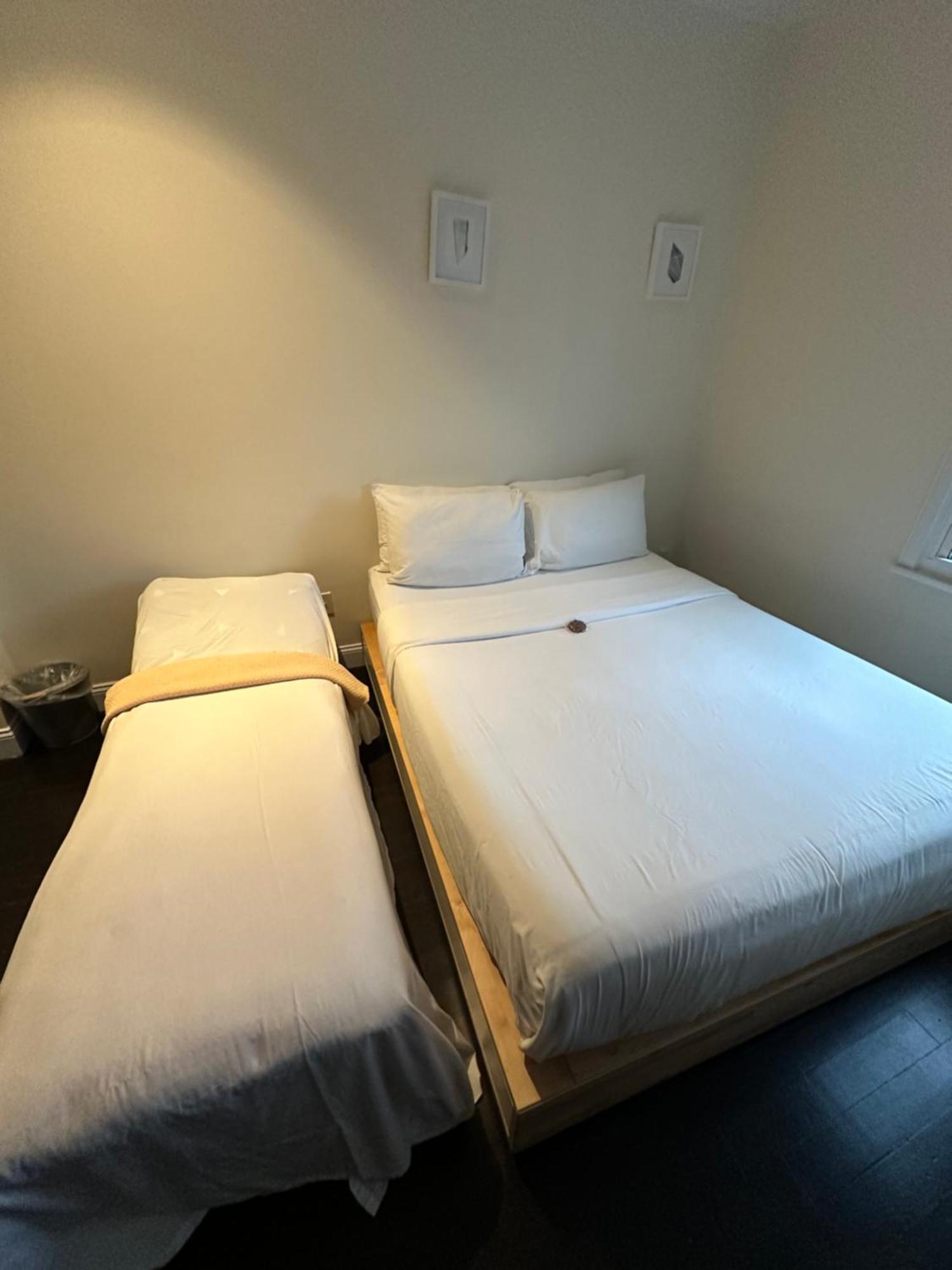 Camera Matrimoniale Deluxe con 1 Letto Supplementare
