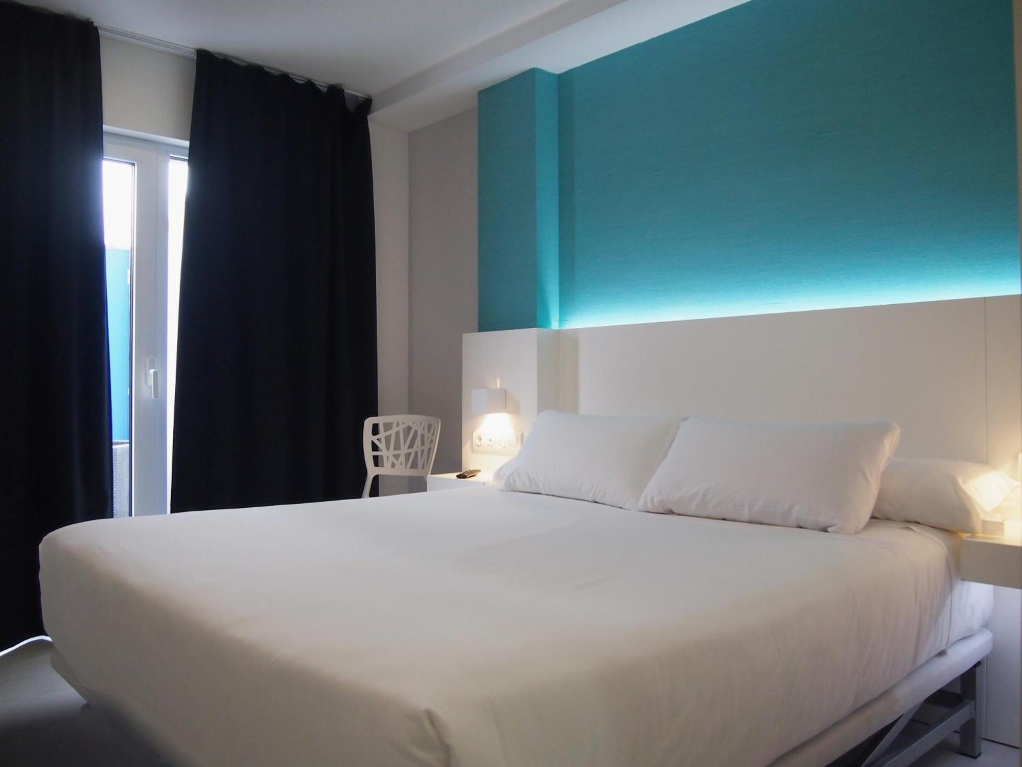 Double Room,1584725585:JPEG