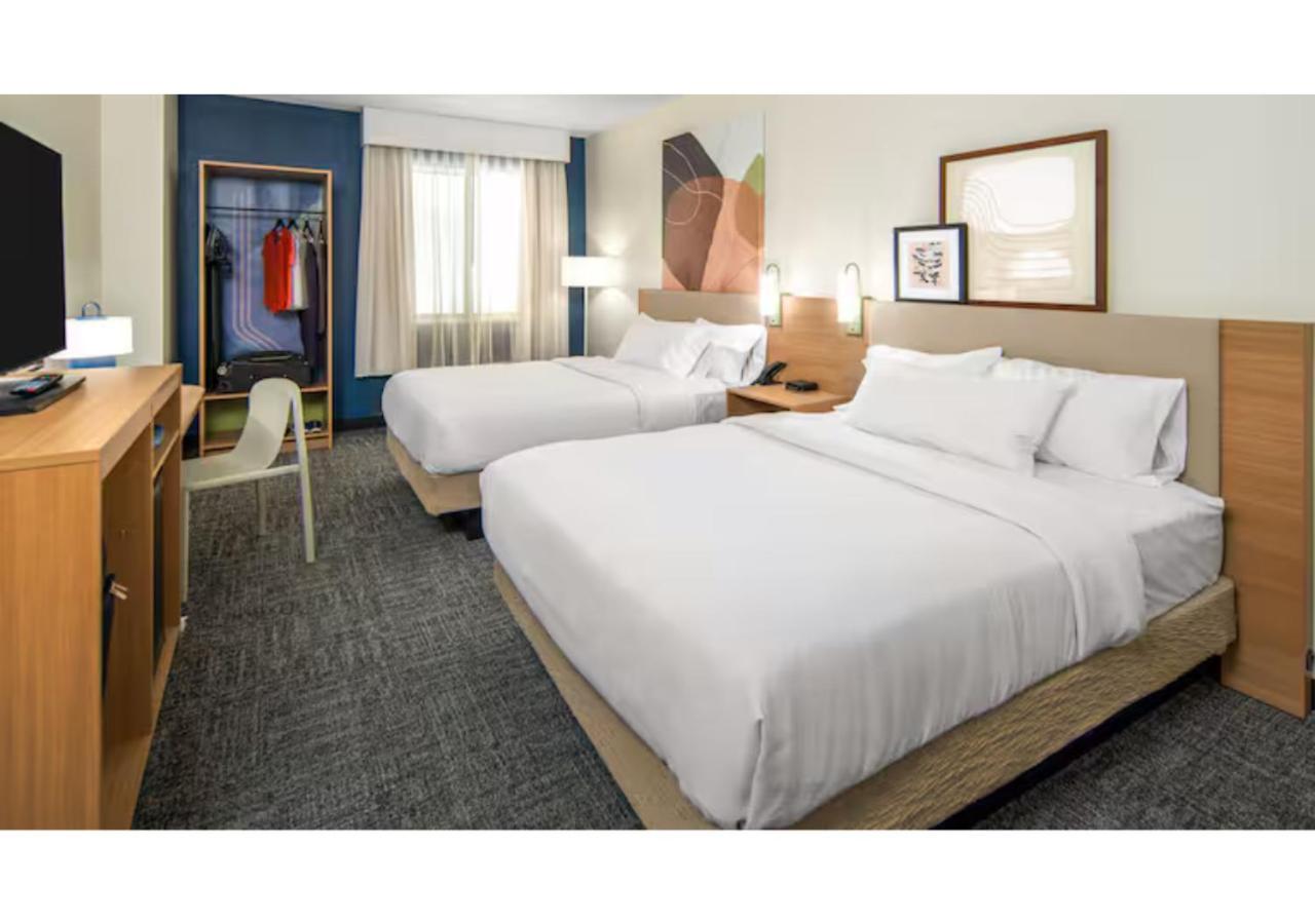 Queen Room wih Two Queen Beds