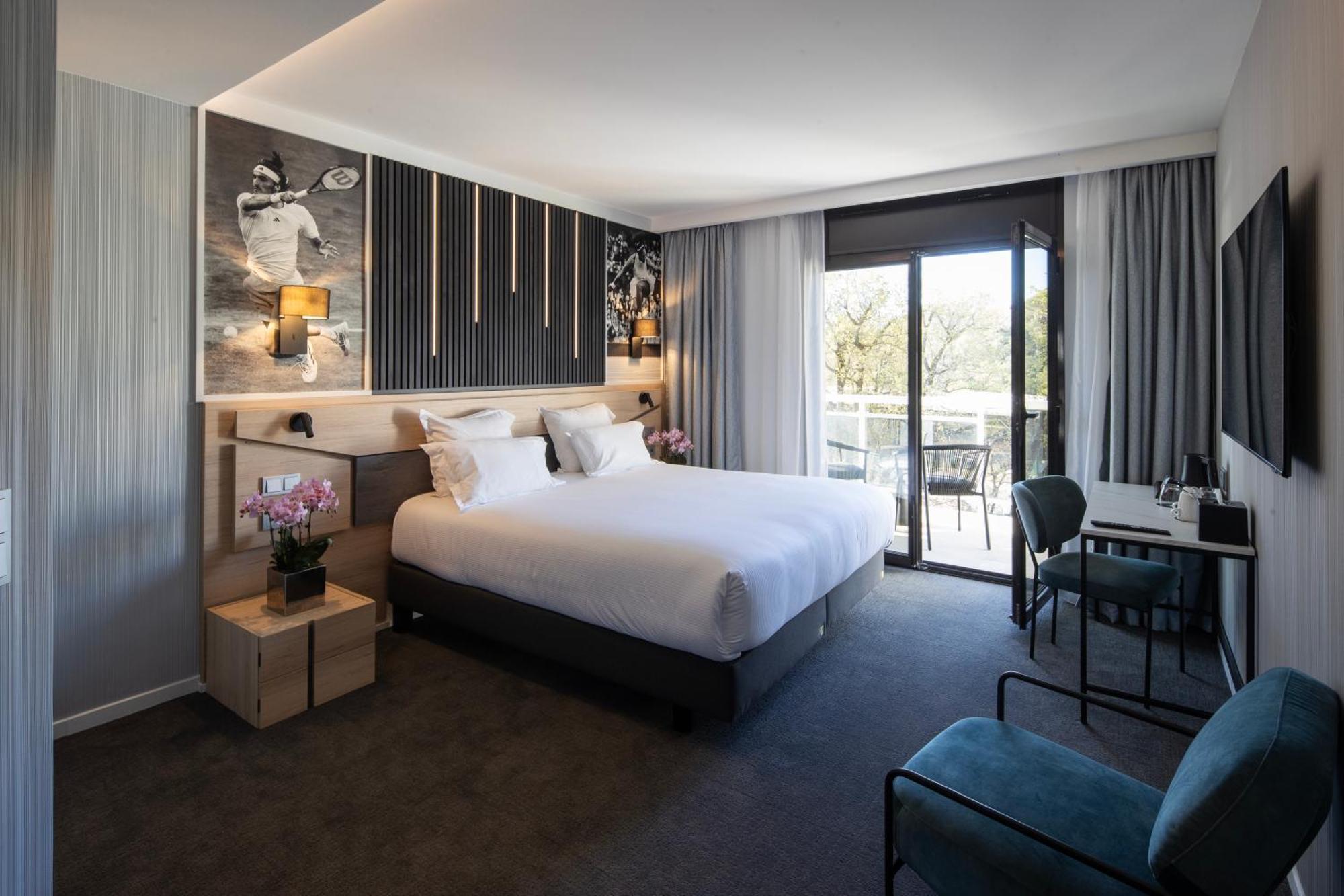 Superior Room,1709923996:JPEG