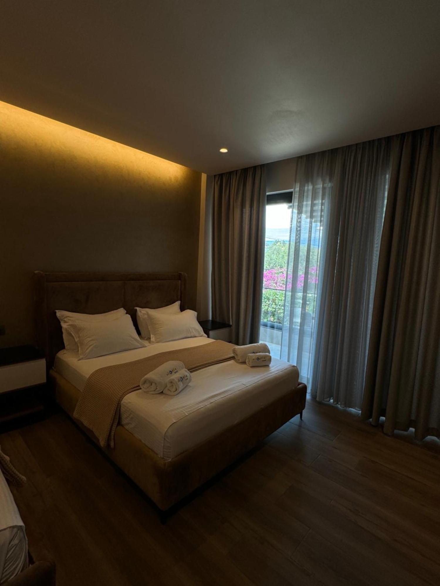 Deluxe Dreibettzimmer mit Balkon – Erdgeschoss