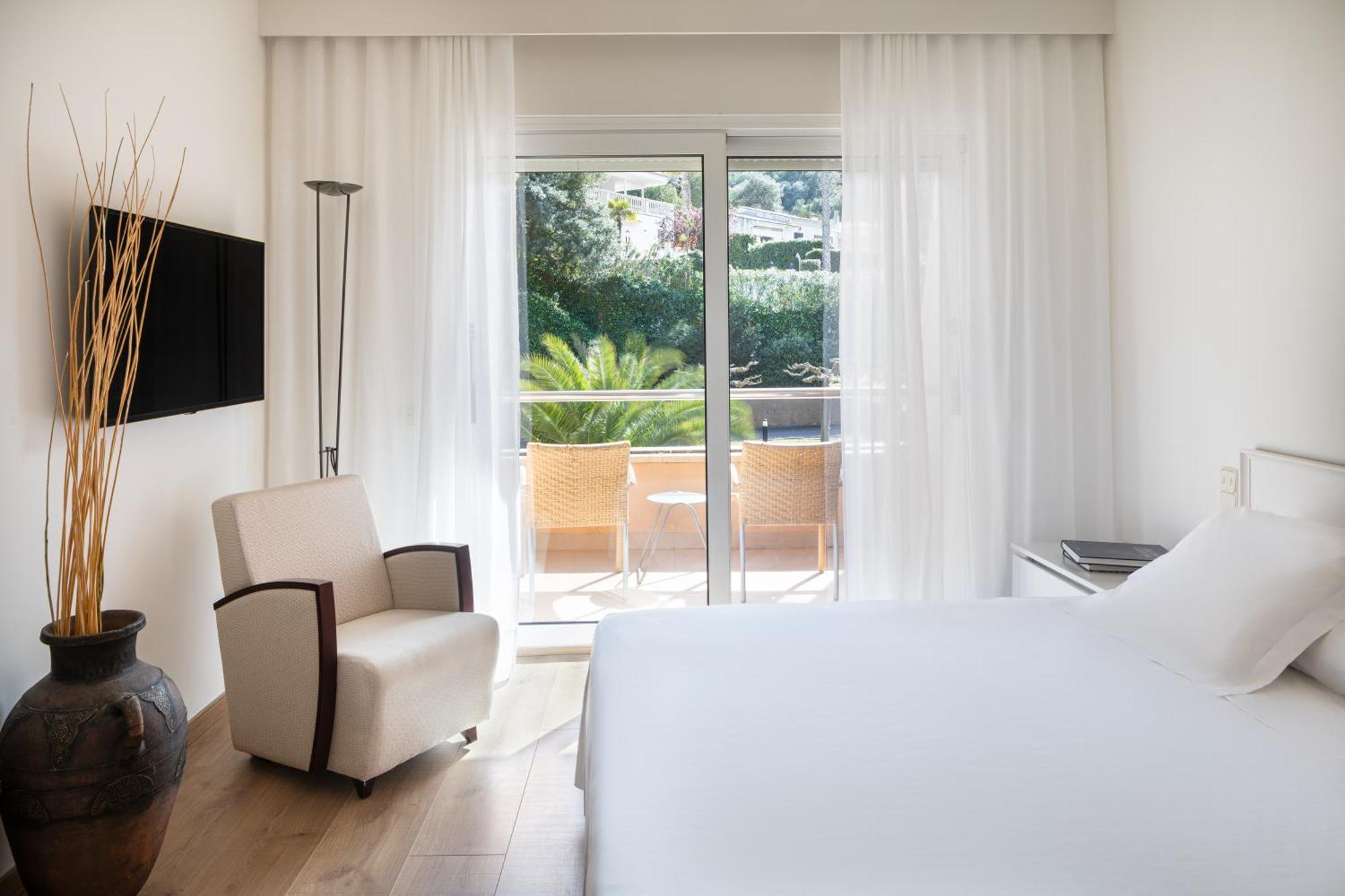 Double Room with Balcony,1587498195:JPEG
