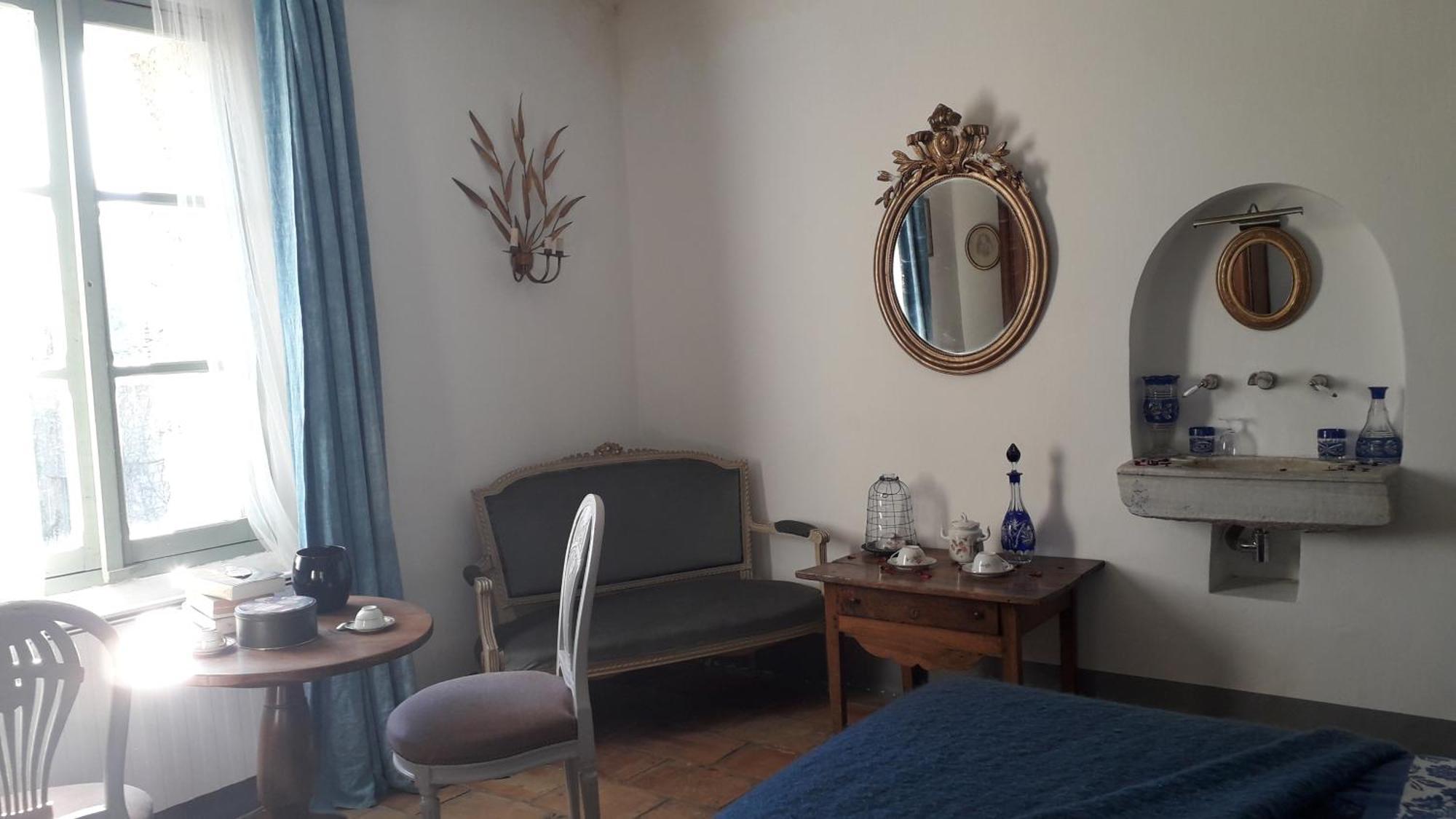 Chambre Lit Queen-Size - Vue sur Jardin