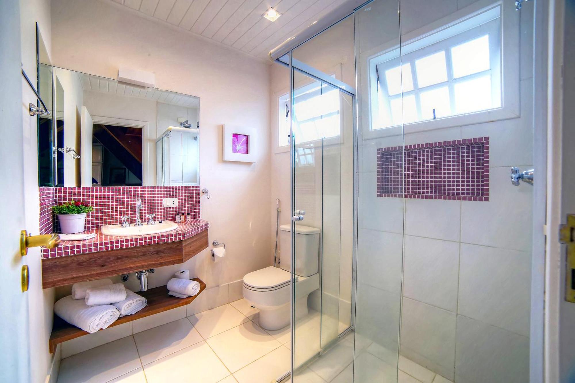 Quarto Triplo com Lareira