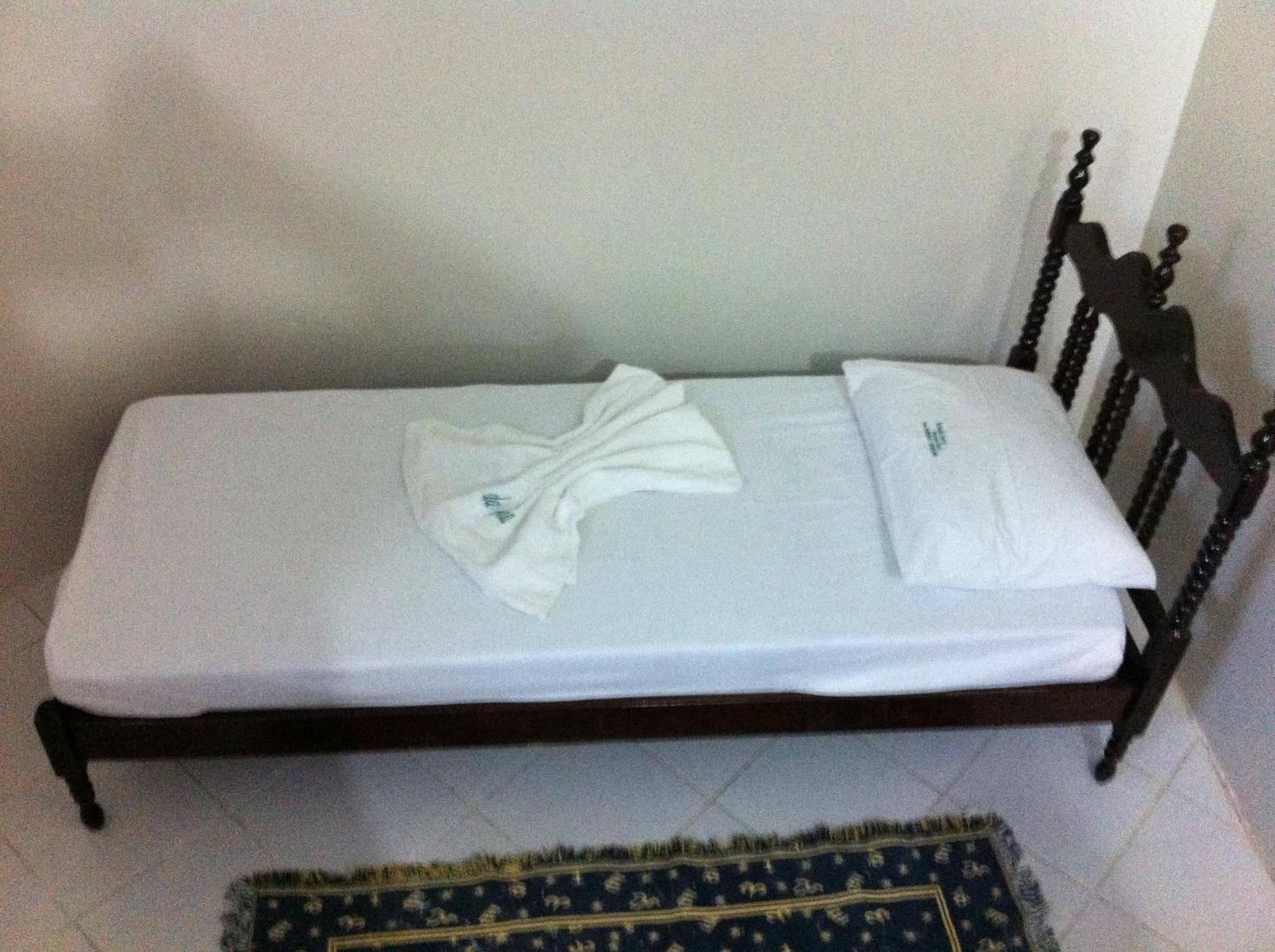 Cama em Dormitório Misto com 6 Camas