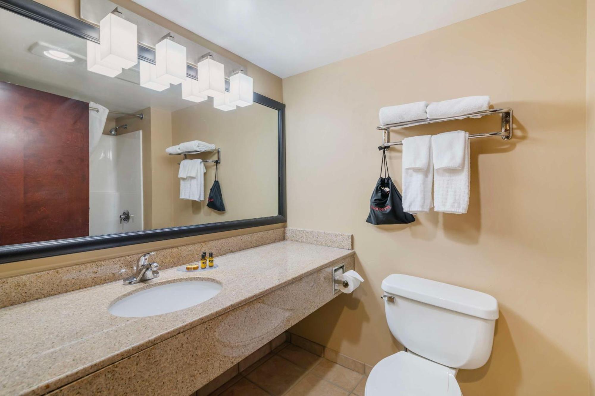 King Room with Jacuzzi - Non-Smoking
