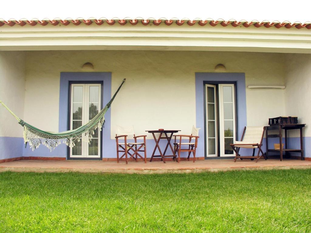 One-Bedroom House with Terrace,112979301:JPEG