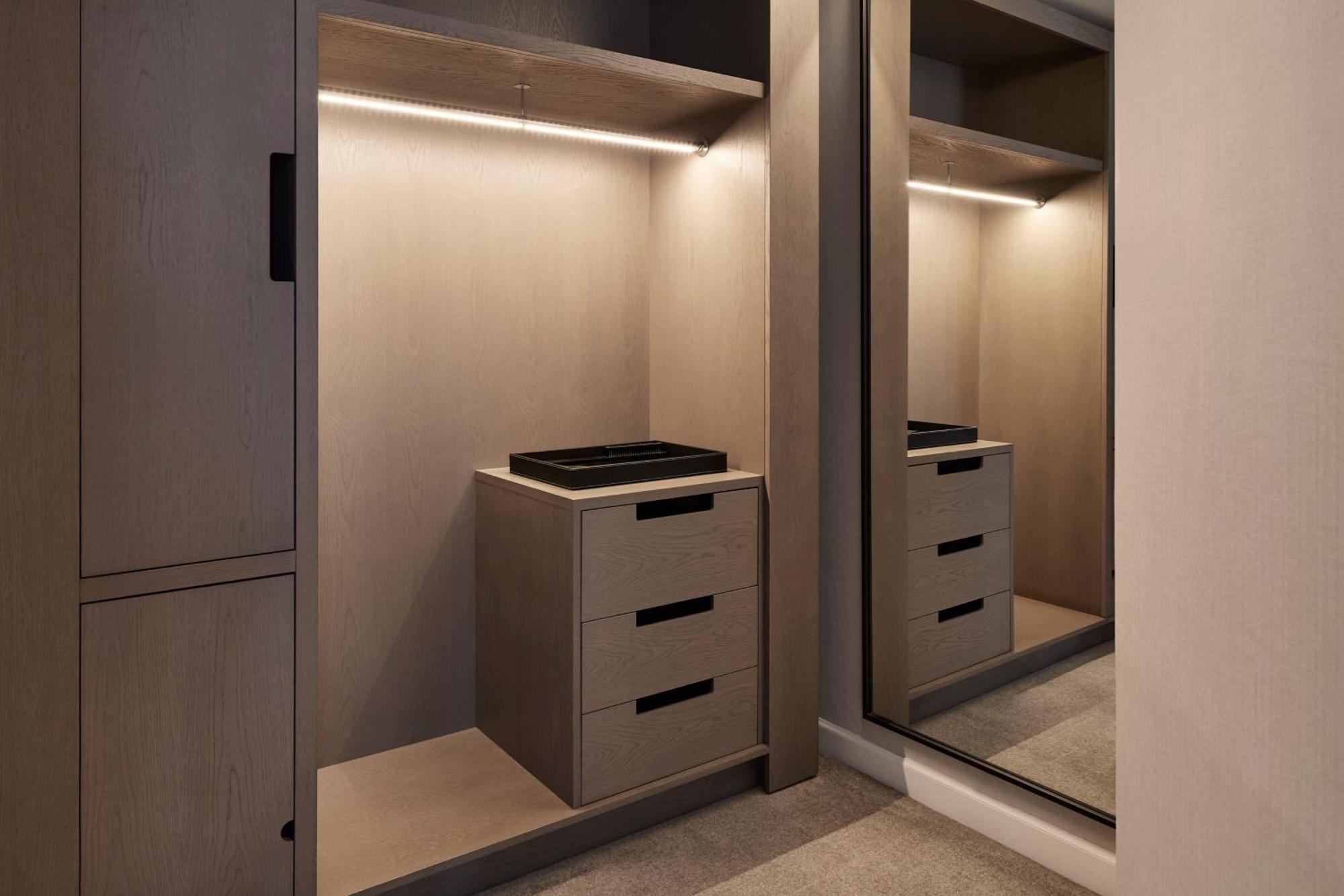 Suite 1 Chambre Lit King-Size avec Baignoire - Adaptée aux Personnes à Mobilité Réduite/Malentendantes