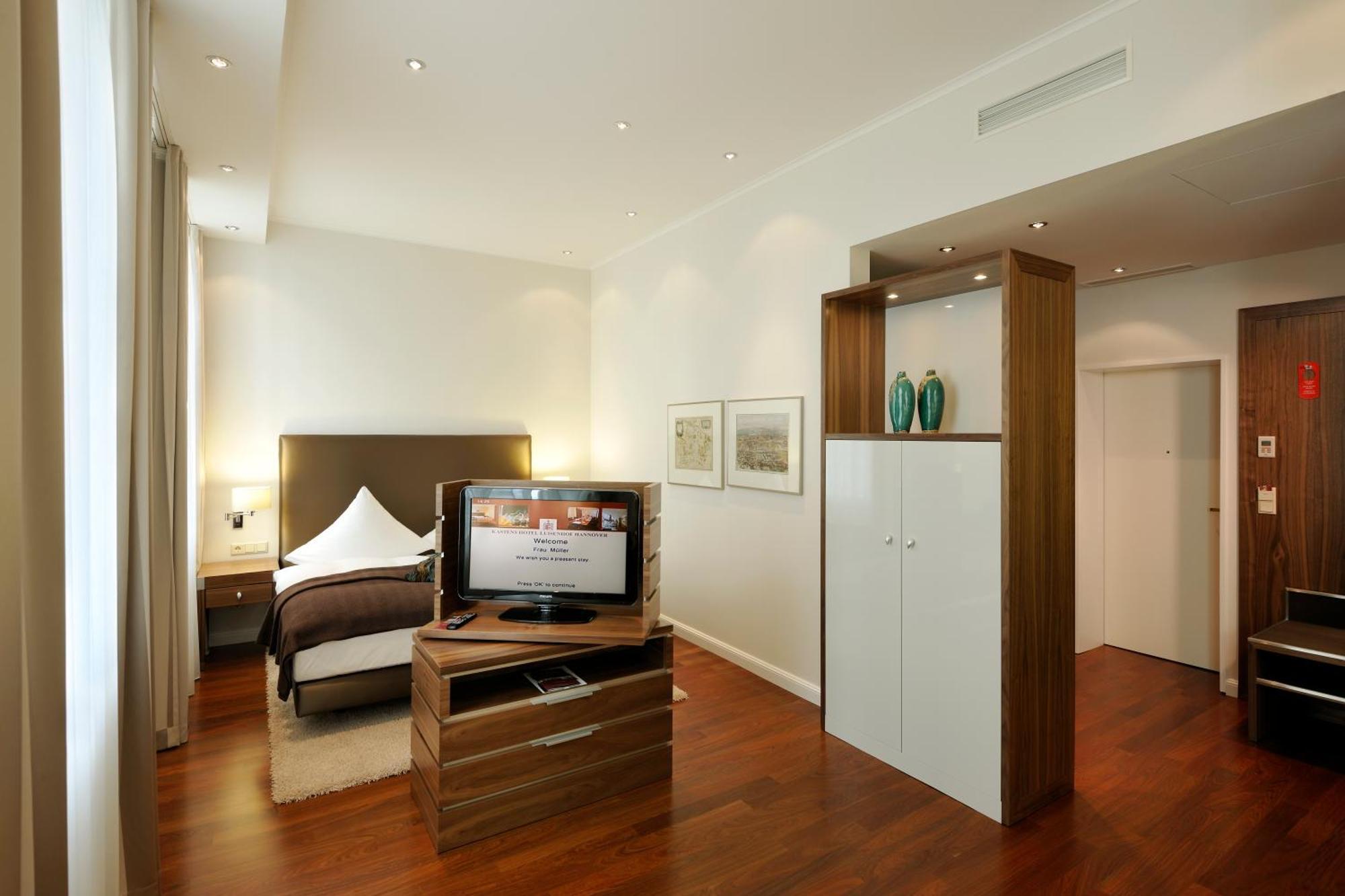 Junior Suite,1658066047:JPEG