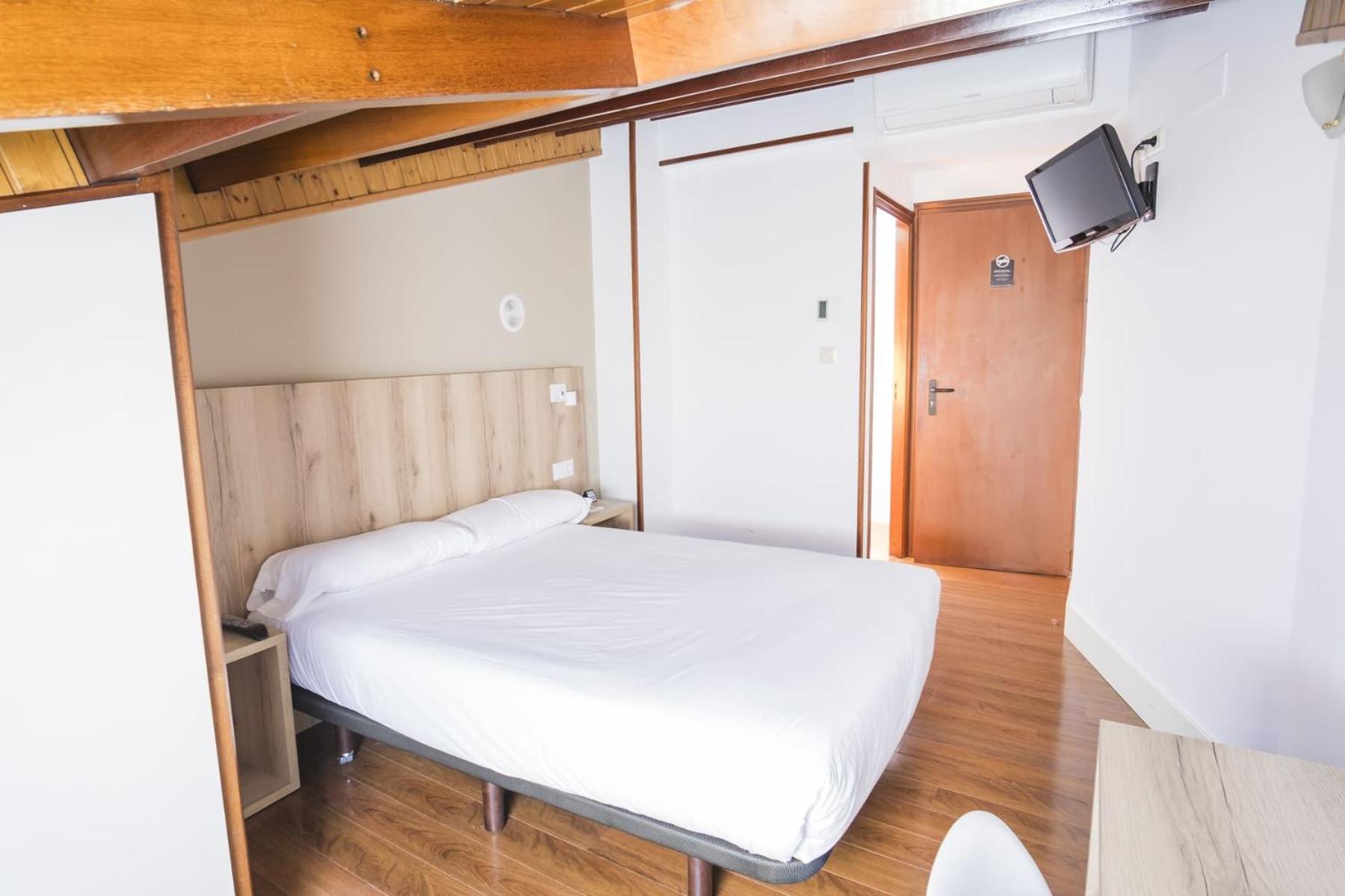 Single Room,1597543293:JPEG