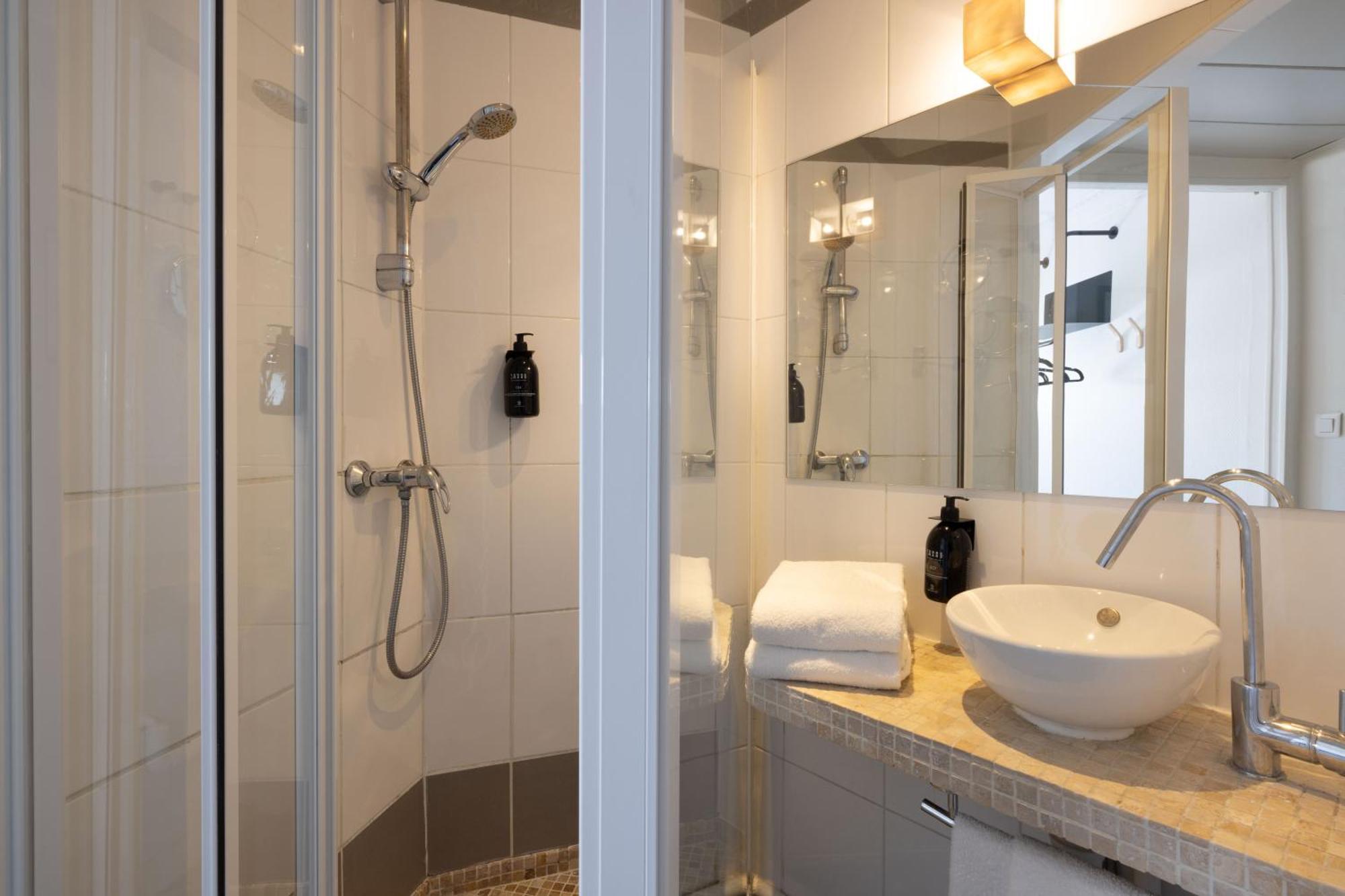 Double Room,1599643074:JPEG