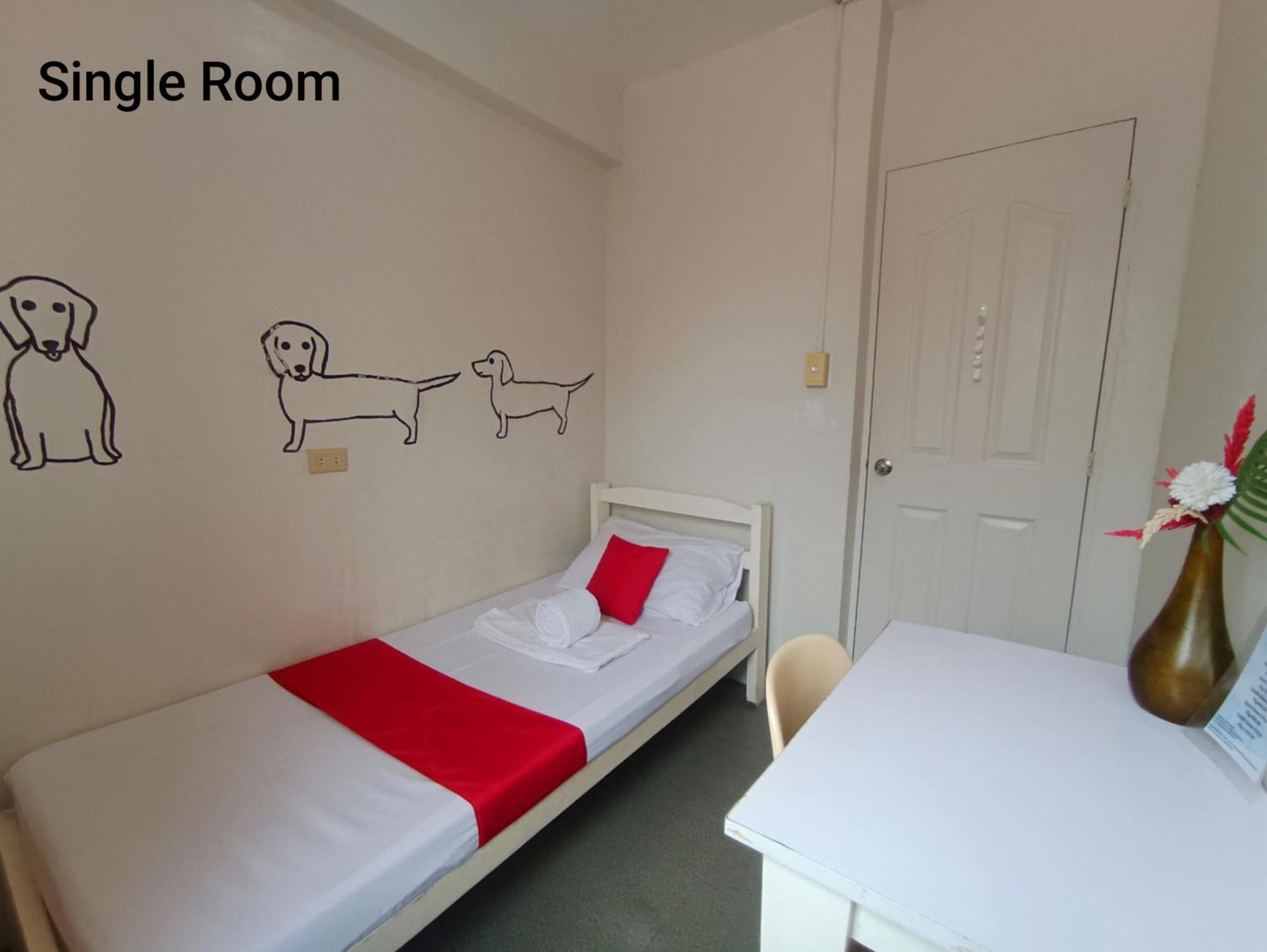 Chambre Simple avec Salle de Bains Commune