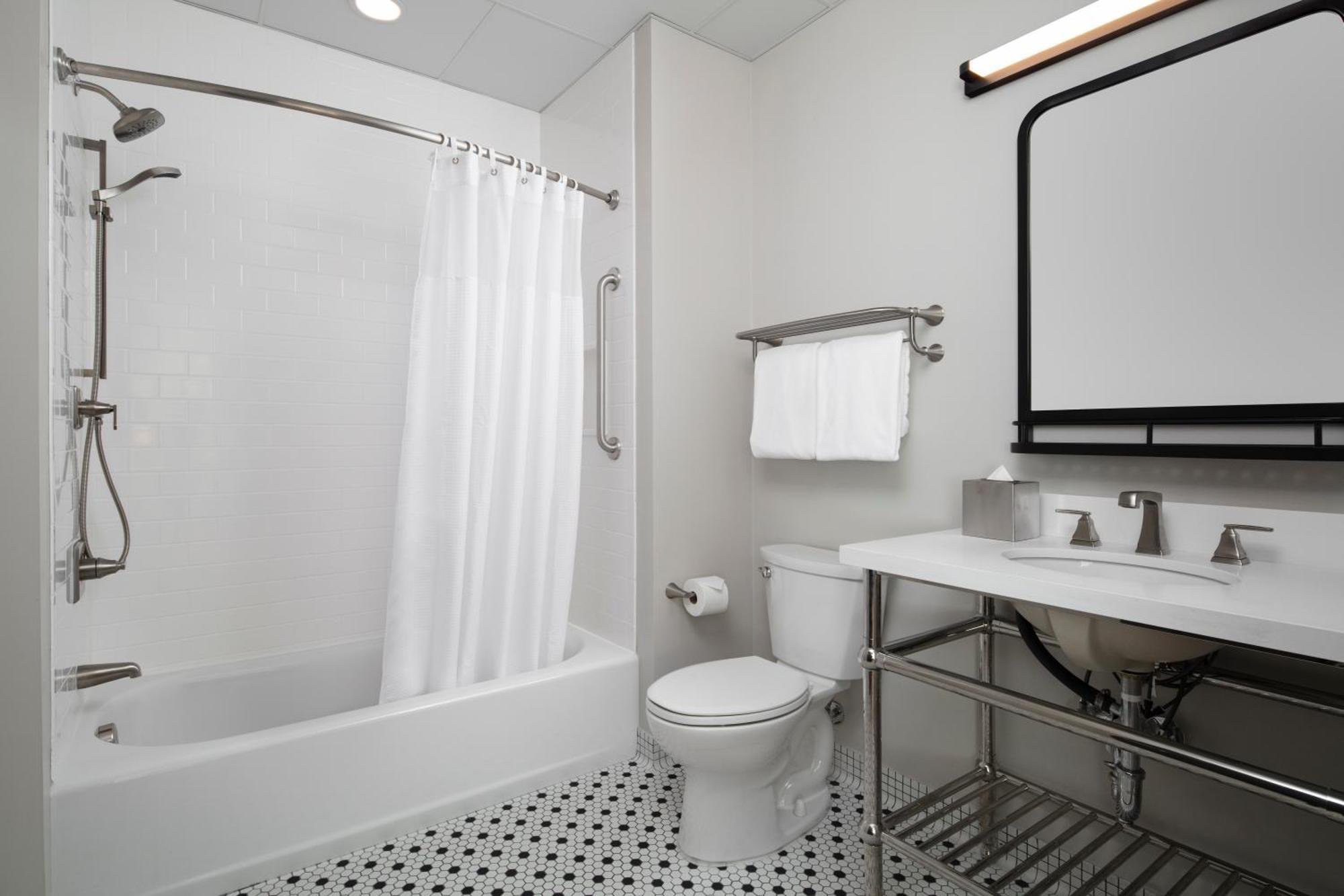 Mountain View, 1 King,1600242675:JPEG