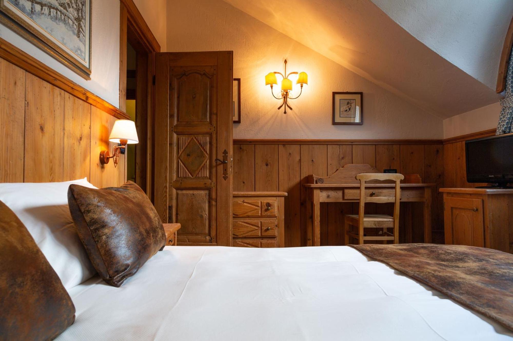 Double or Twin Room,1601697914:JPEG