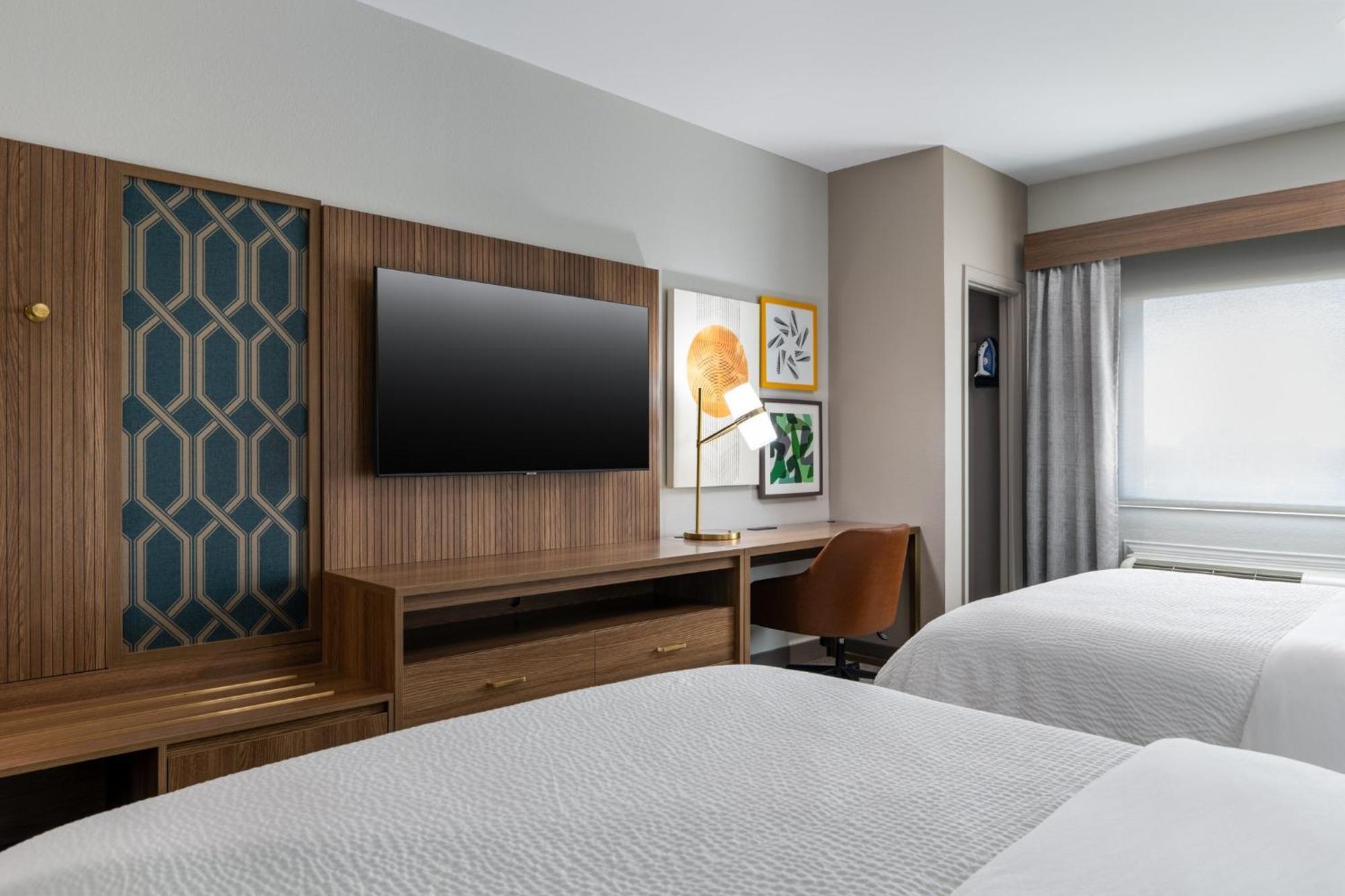 Standard Room with Two Queen Beds