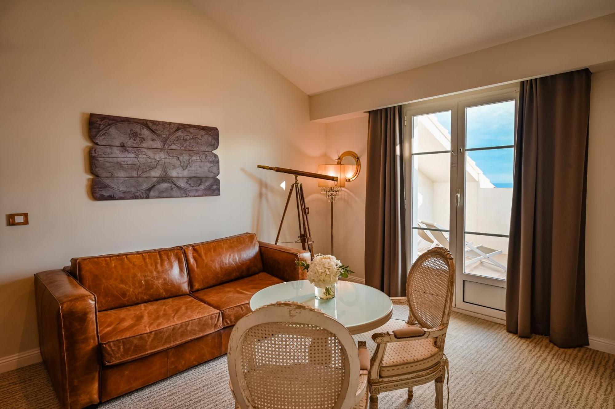 Suite avec Jacuzzi et Terrasse
