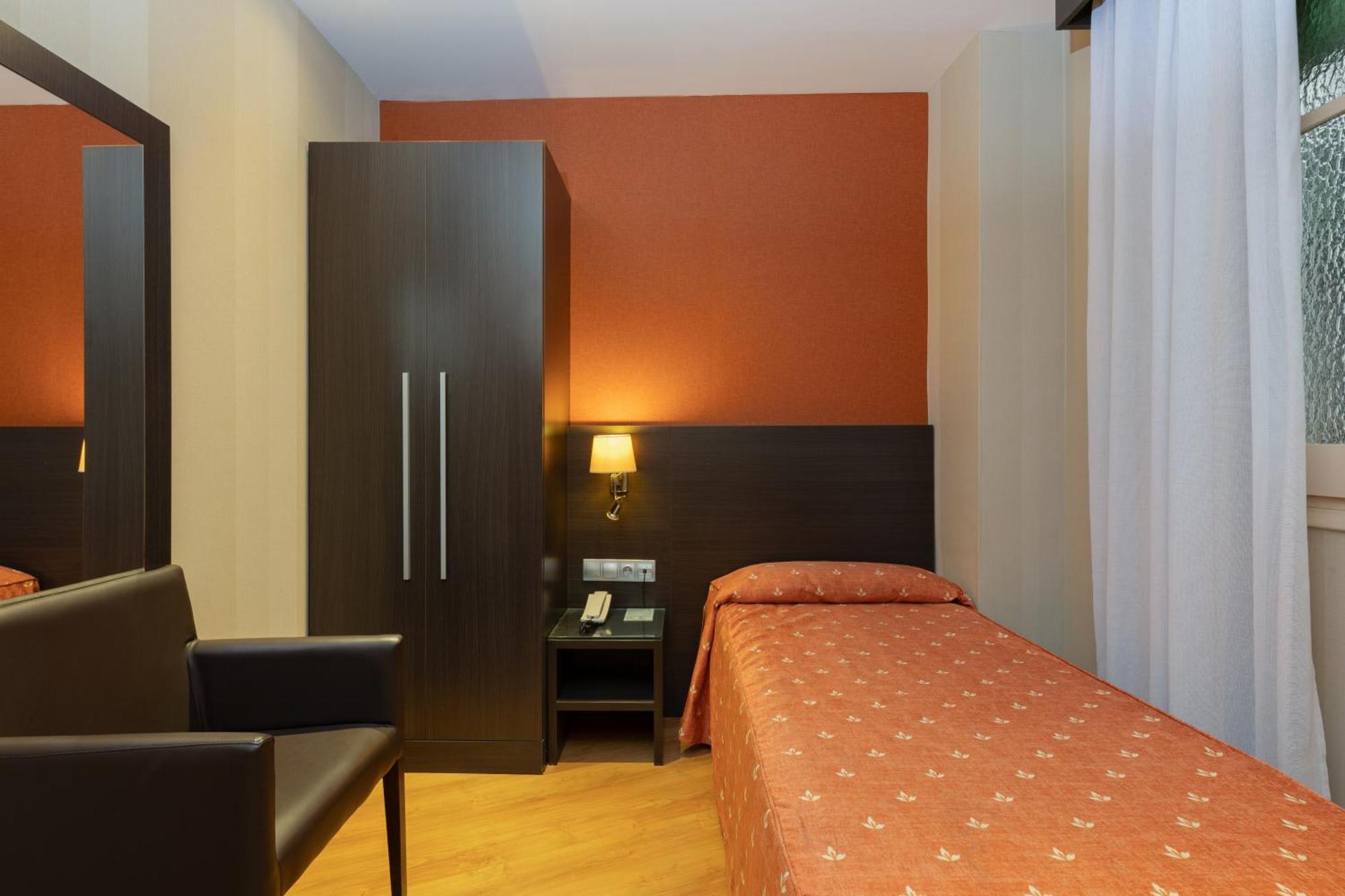 Single Room,1602950275:JPEG
