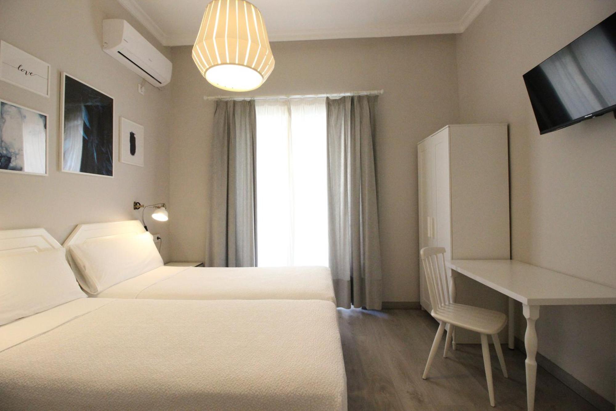 Twin Room,1602995051:JPEG