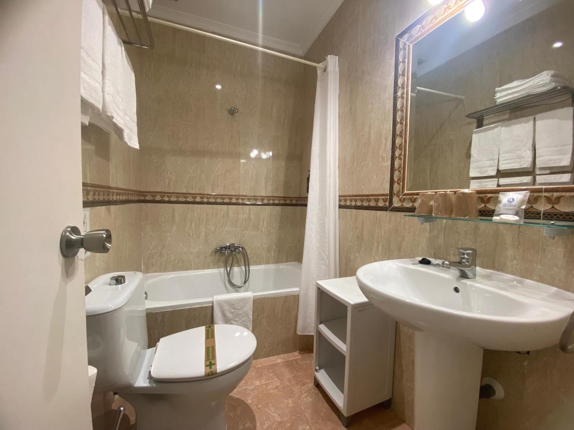 Twin Room Ground Floor