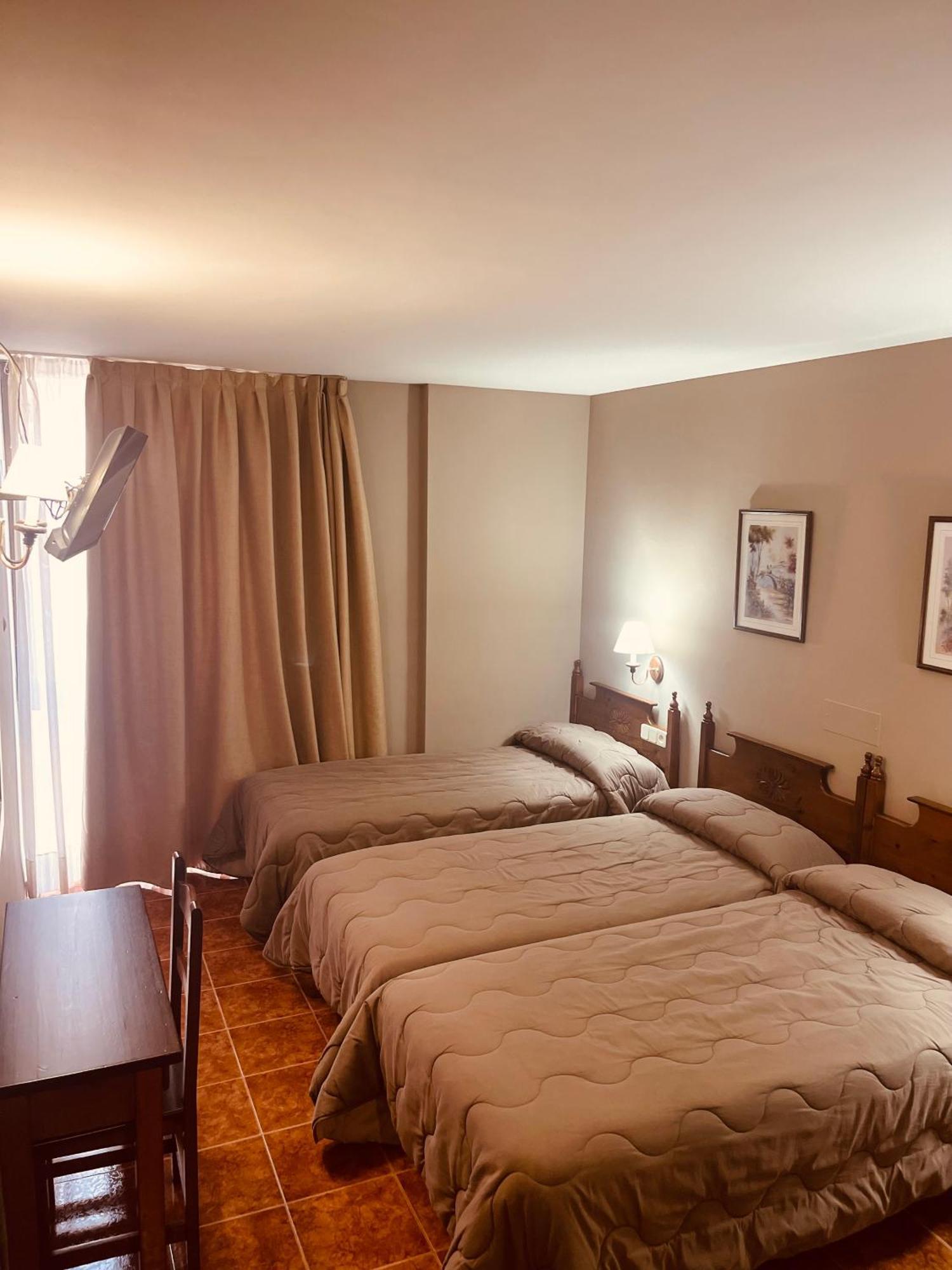 Triple Room,1603731553:JPEG