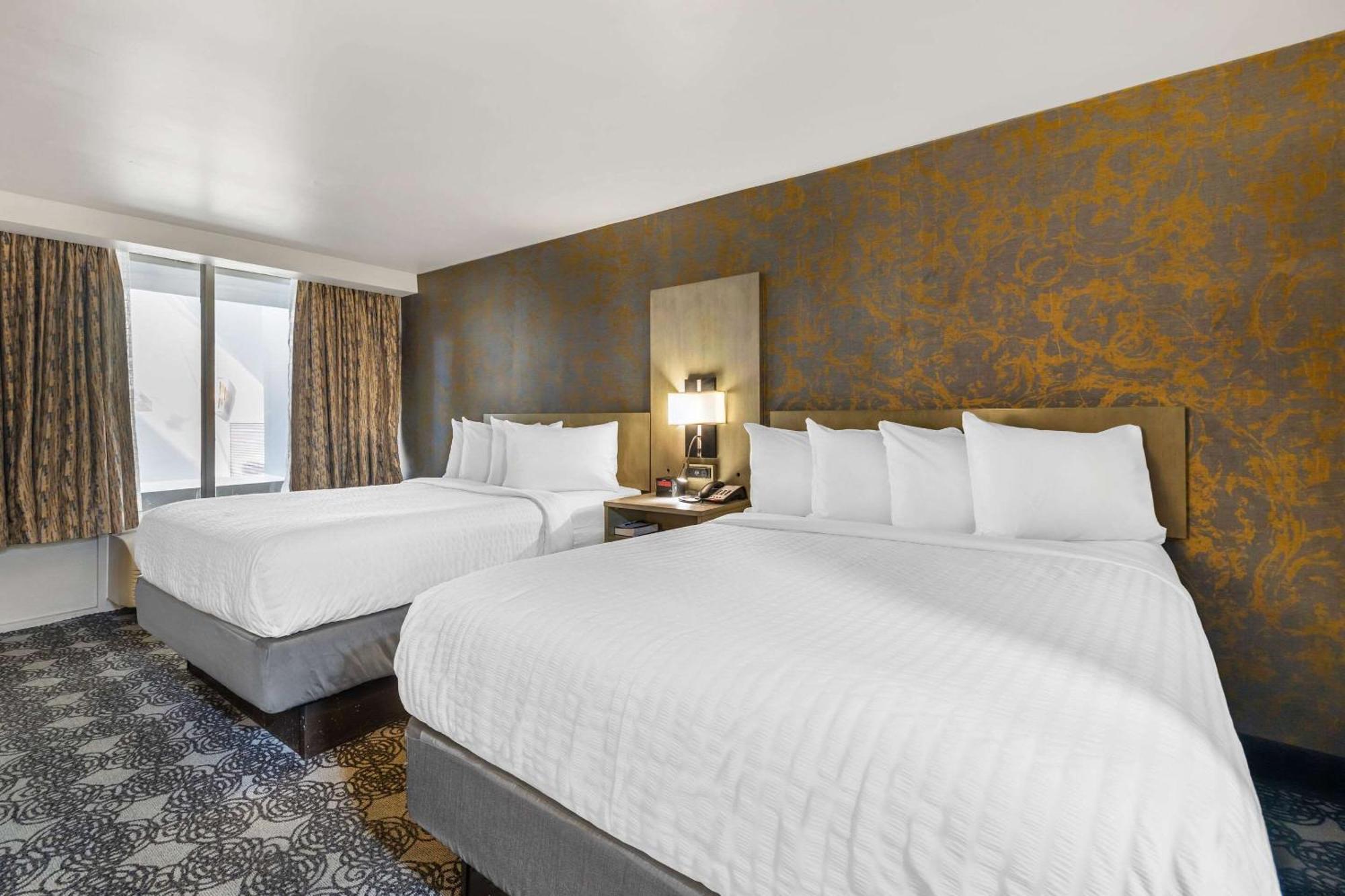 Deluxe Queen Room with Two Queen Beds