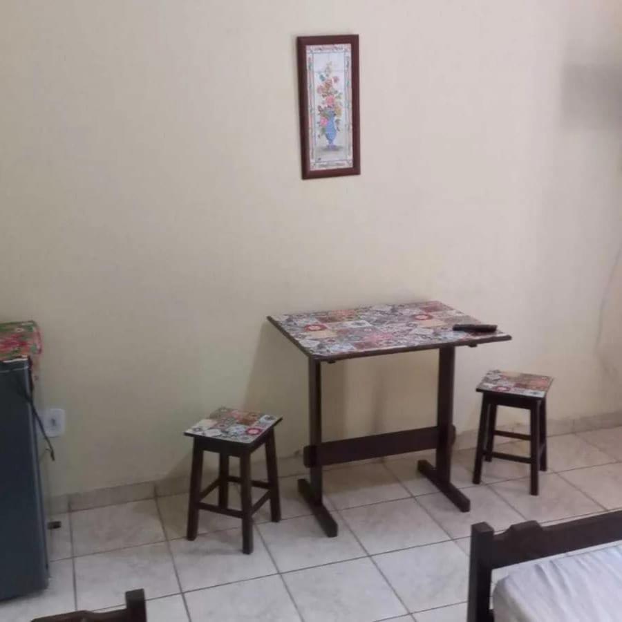 Quarto Triplo com Banheiro Privativo