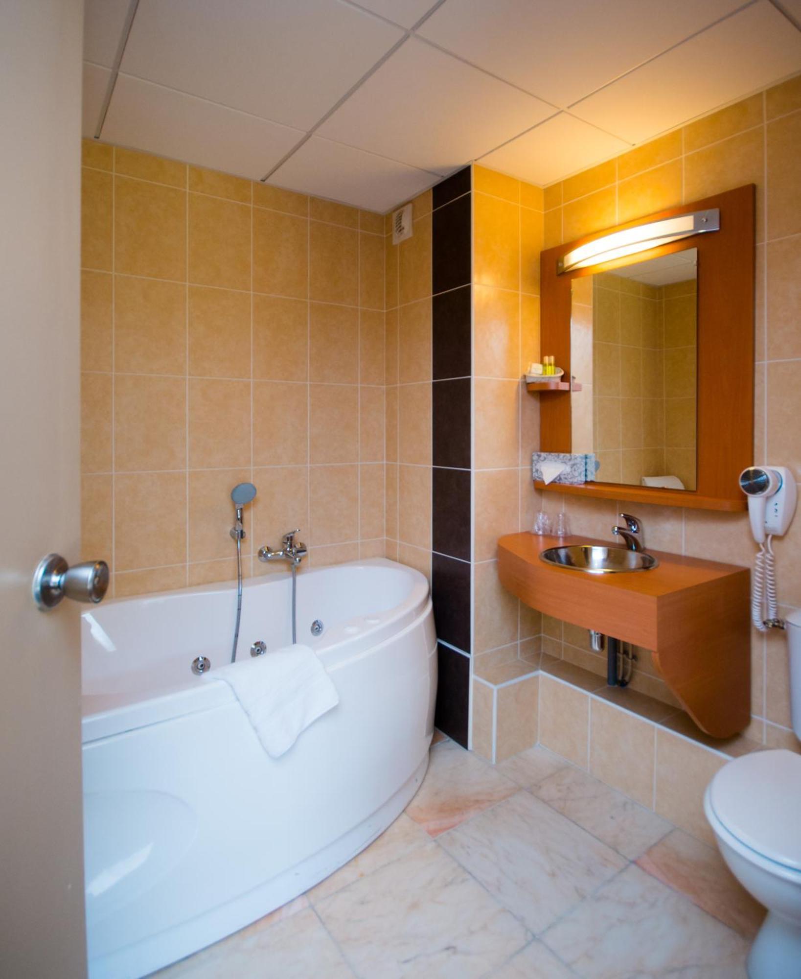 Chambre Double avec Baignoire Spa