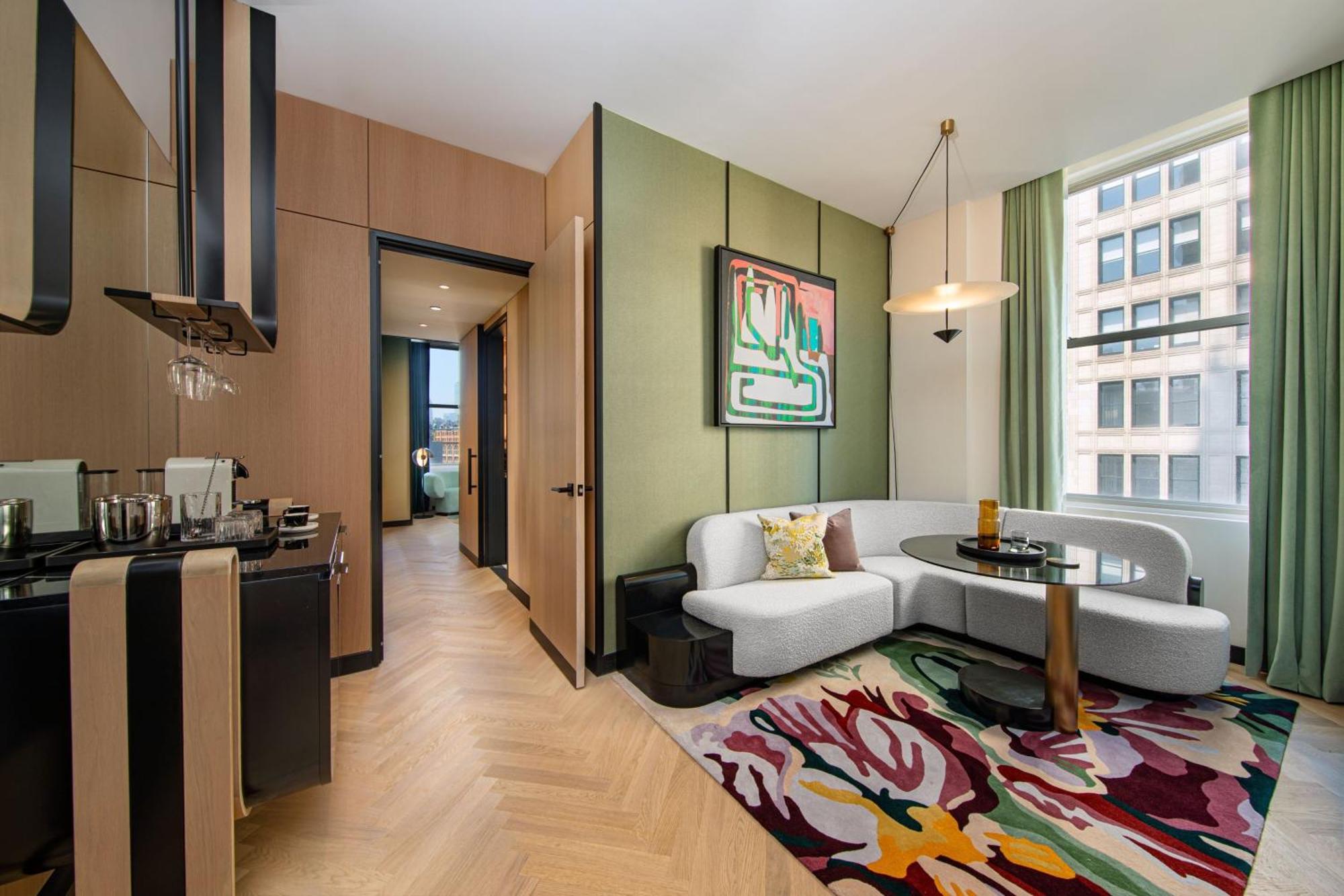 Premier Suite, Park View, 1 King Bed, Corner Location,1609717845:JPEG