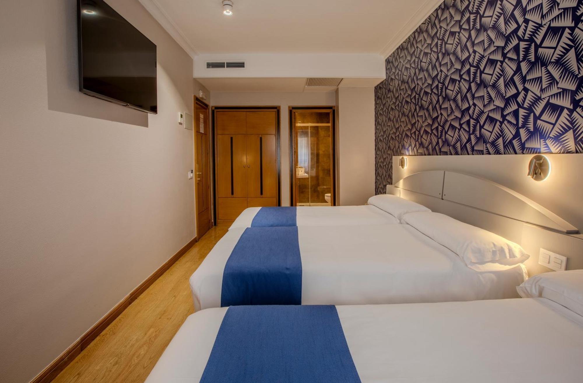 Triple Room 3 Beds,1607217682:JPEG