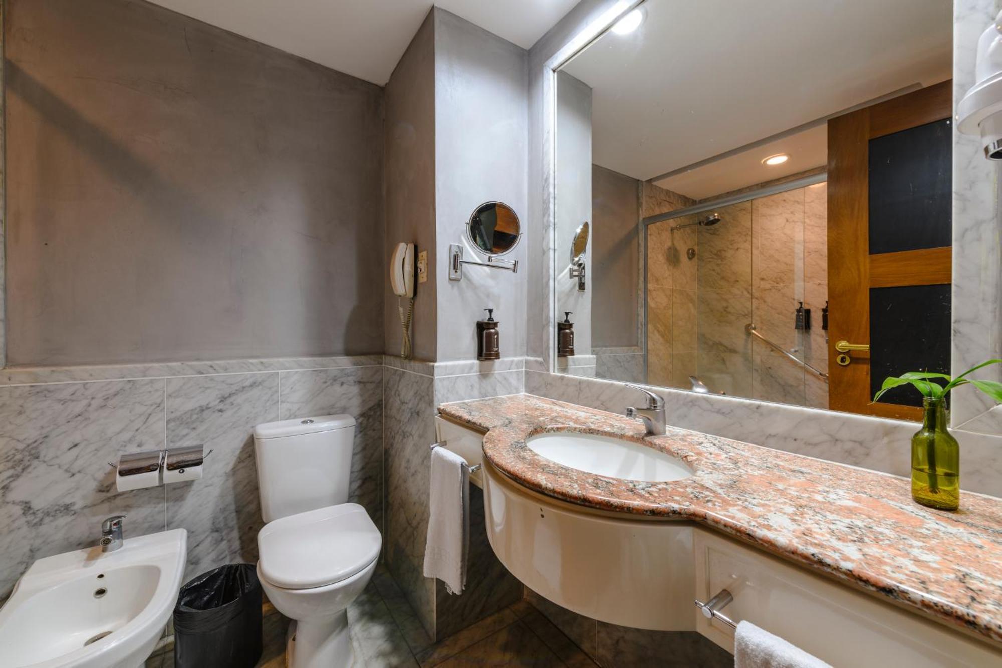 Quarto Superior com Cama de Casal ou 2 de Solteiro