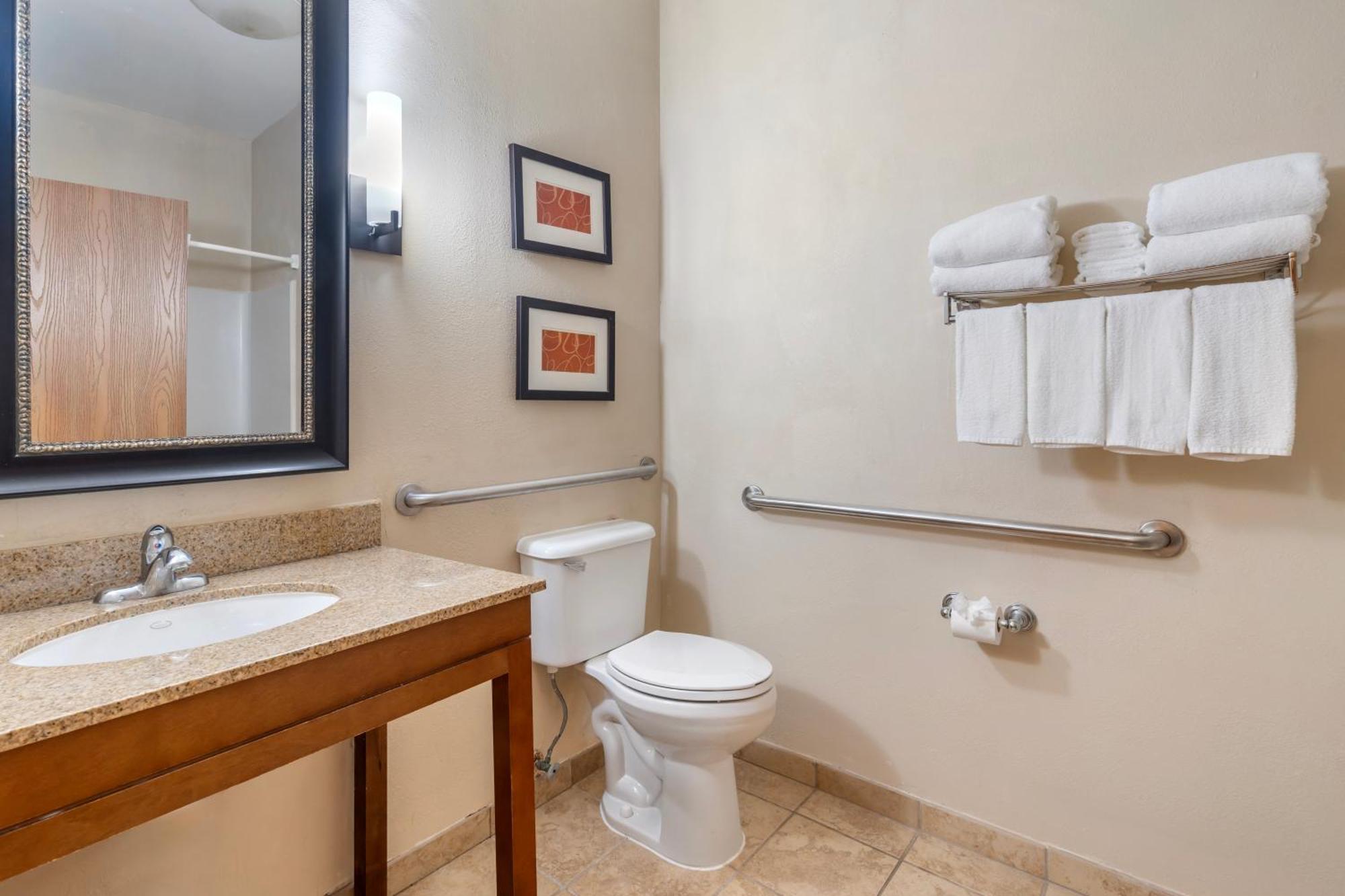 Suite with Two Queen Beds - Accessible/Non-Smoking
