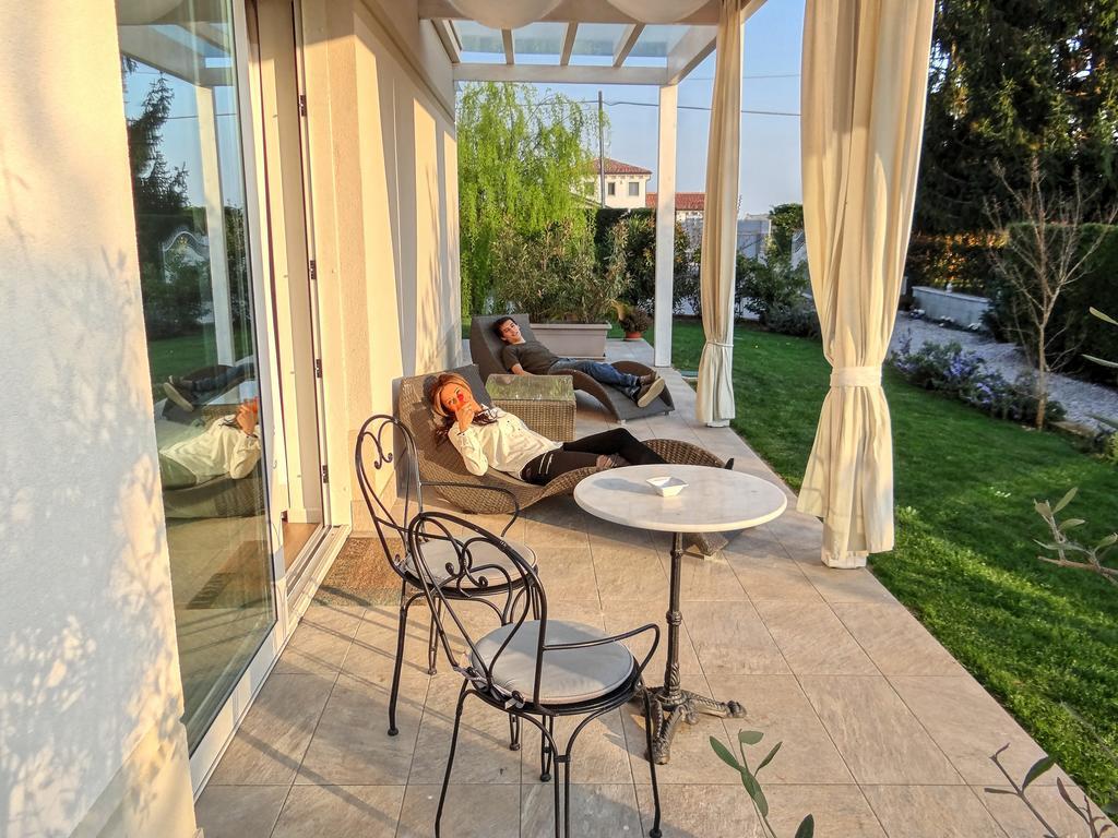 Superior Doppelzimmer mit Zustellbett und Gartenblick