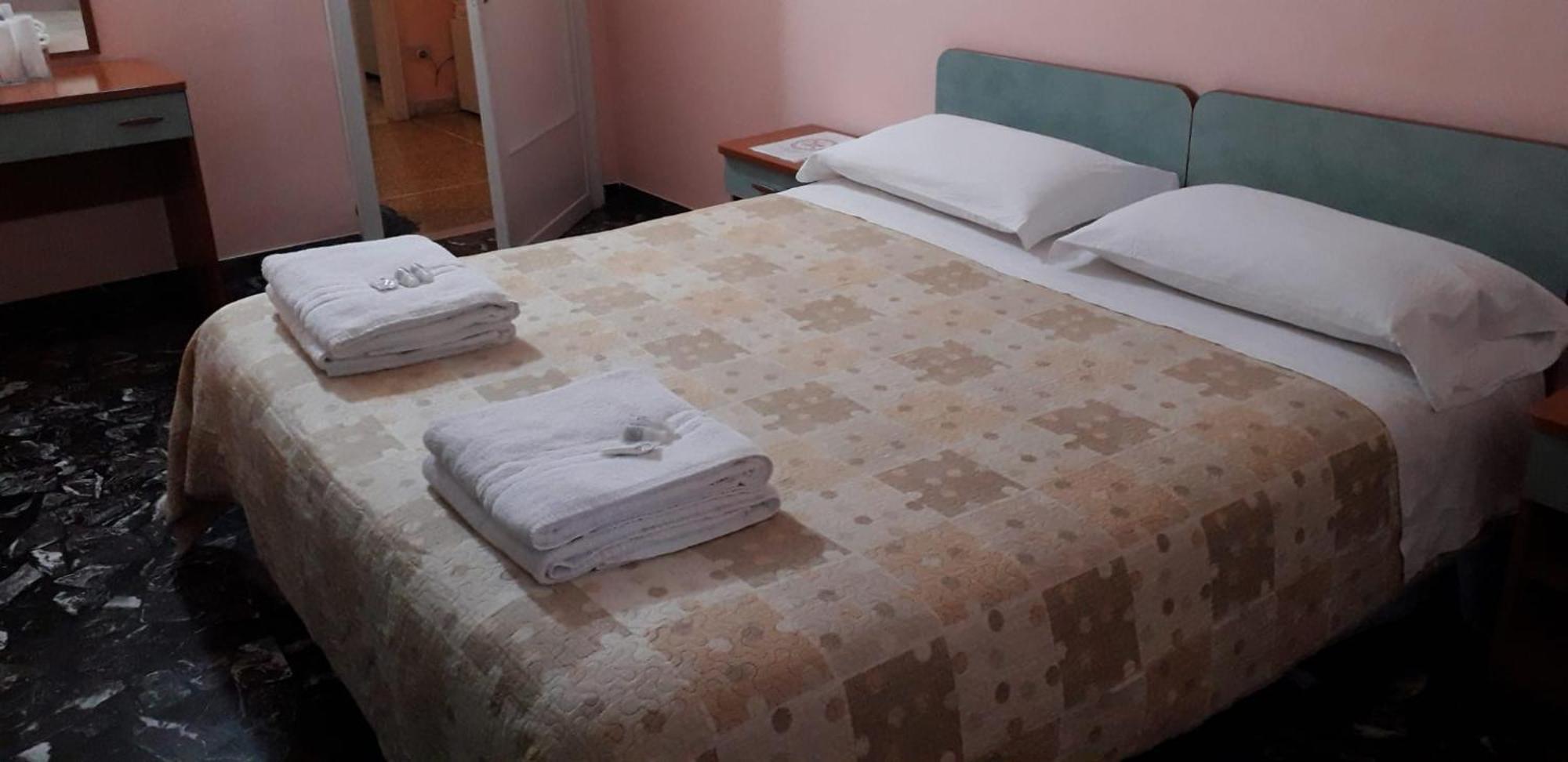 Doppelzimmer mit Gemeinschaftsbad
