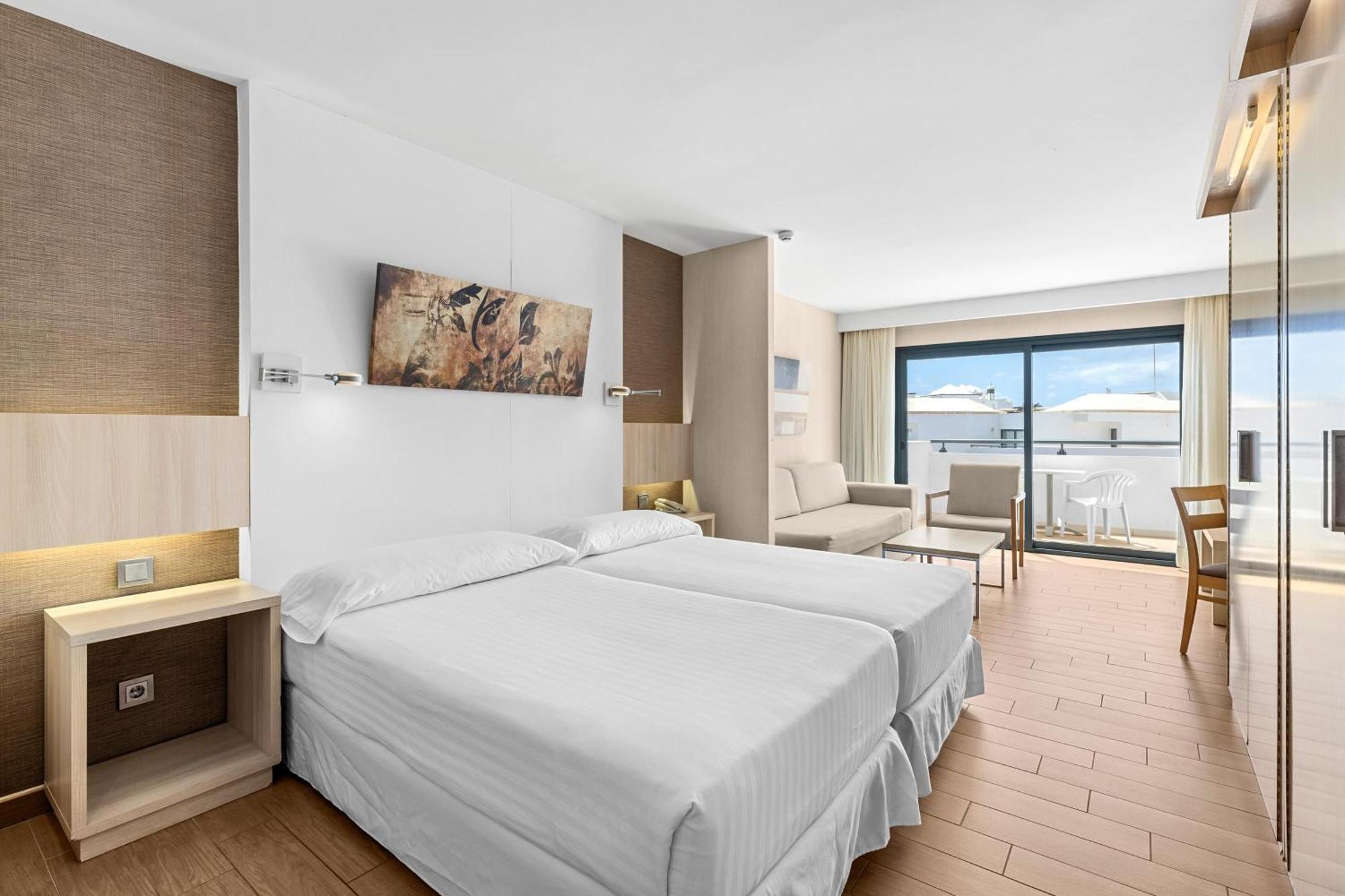 Standard Quadruple Room,1613421305:JPEG