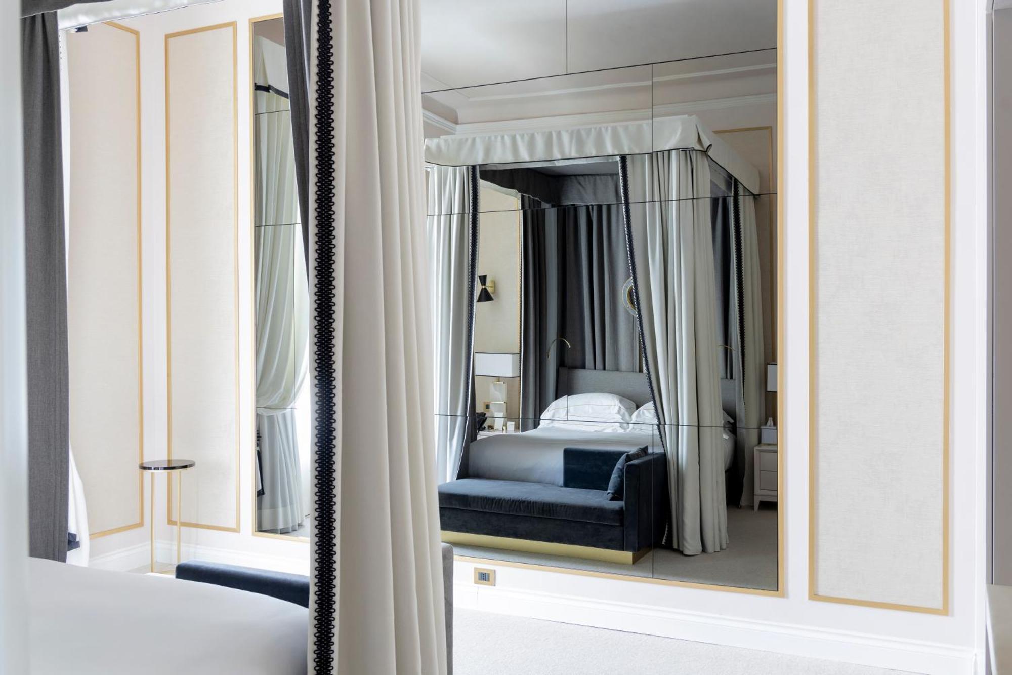 Suite con 1 Camera da Letto e Vista Mare Parziale