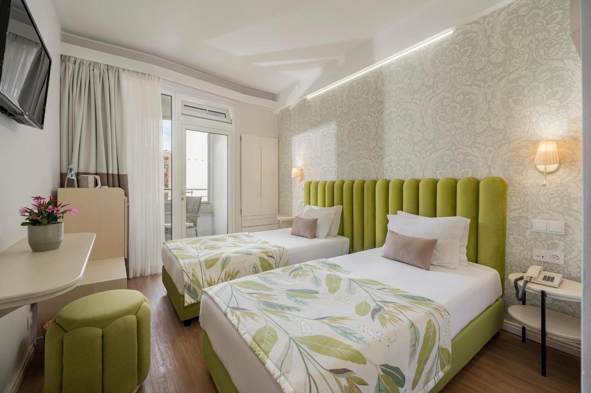 Standard Quadruple Room,1614796226:JPEG