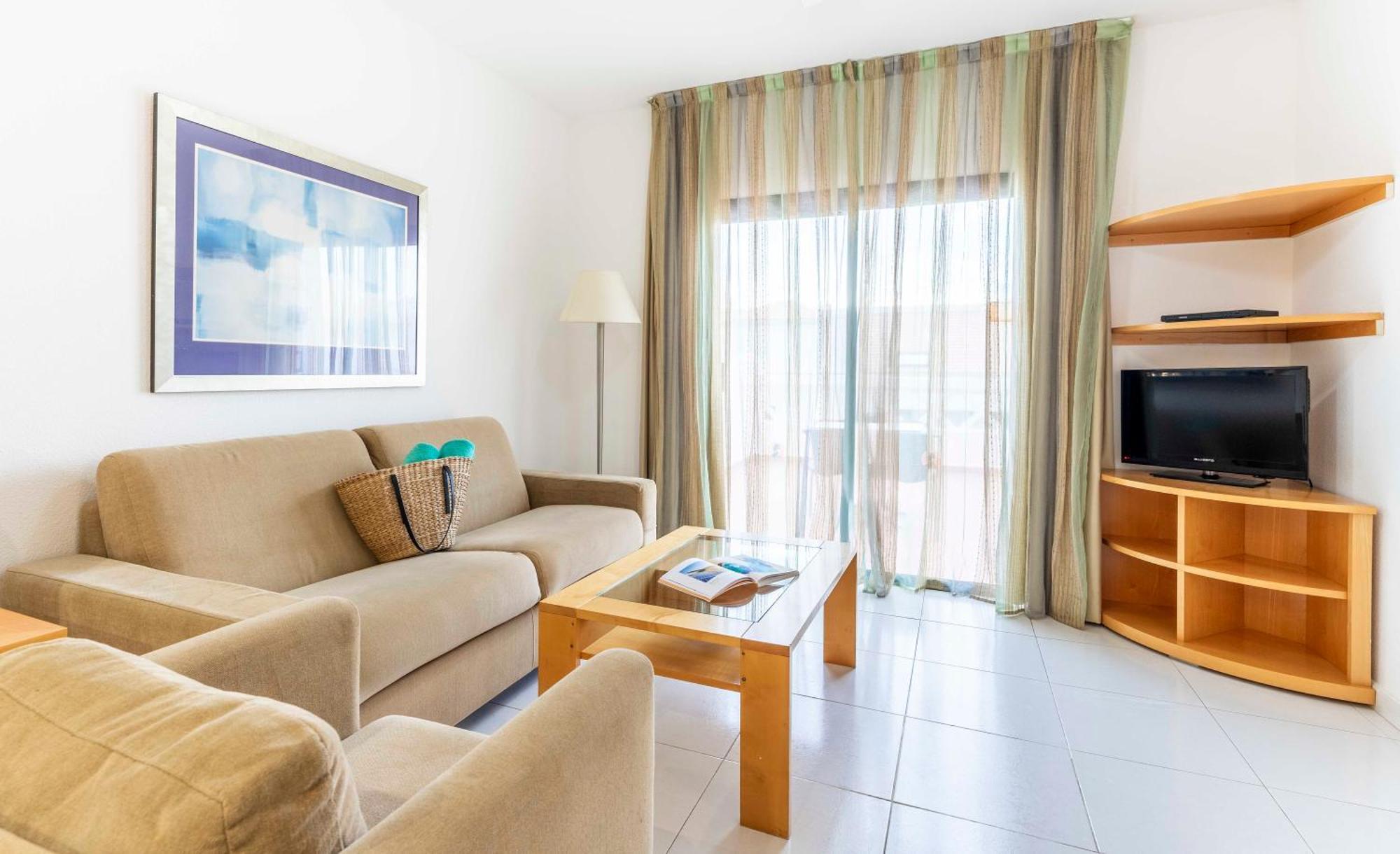One-Bedroom Apartment,1614813121:JPEG