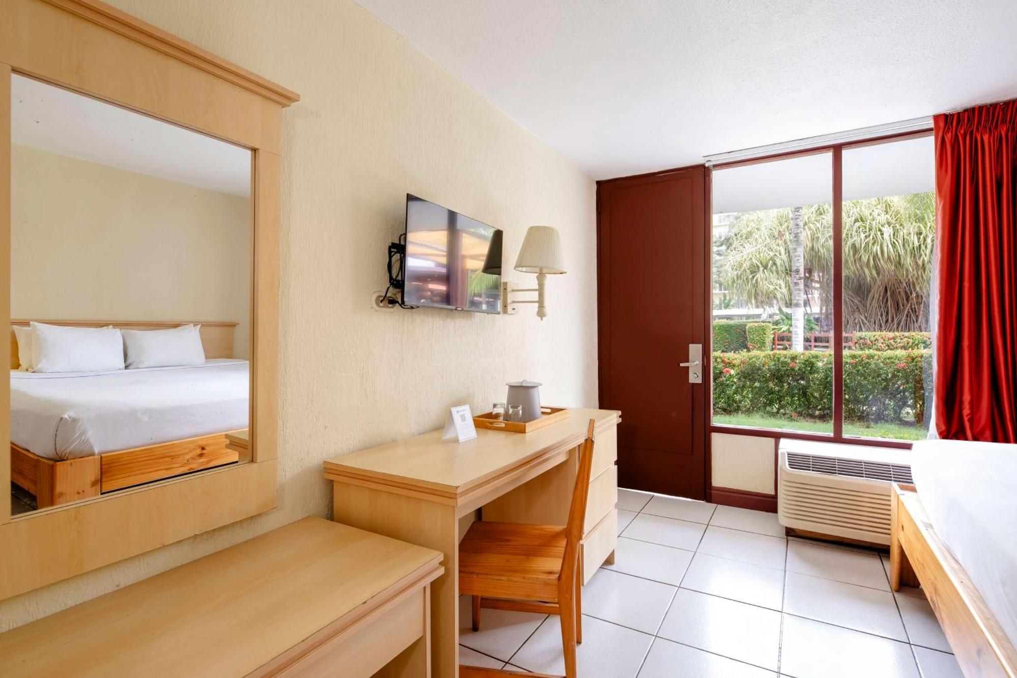 Room with One Double and One Single Bed and Garden View - Non-Smoking