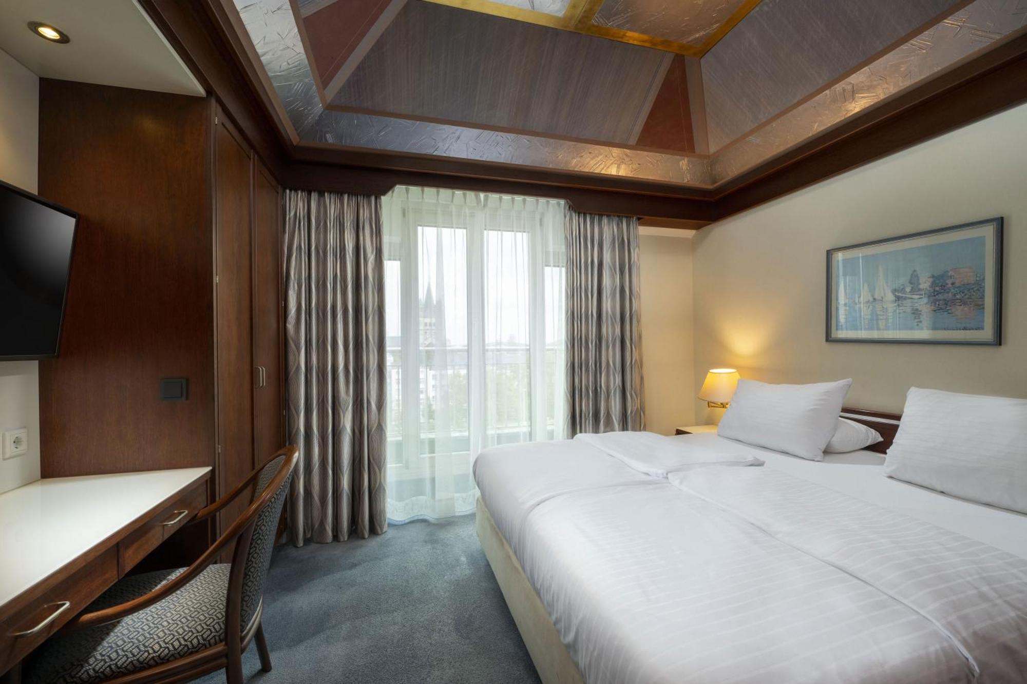 Junior Suite,1615646123:JPEG