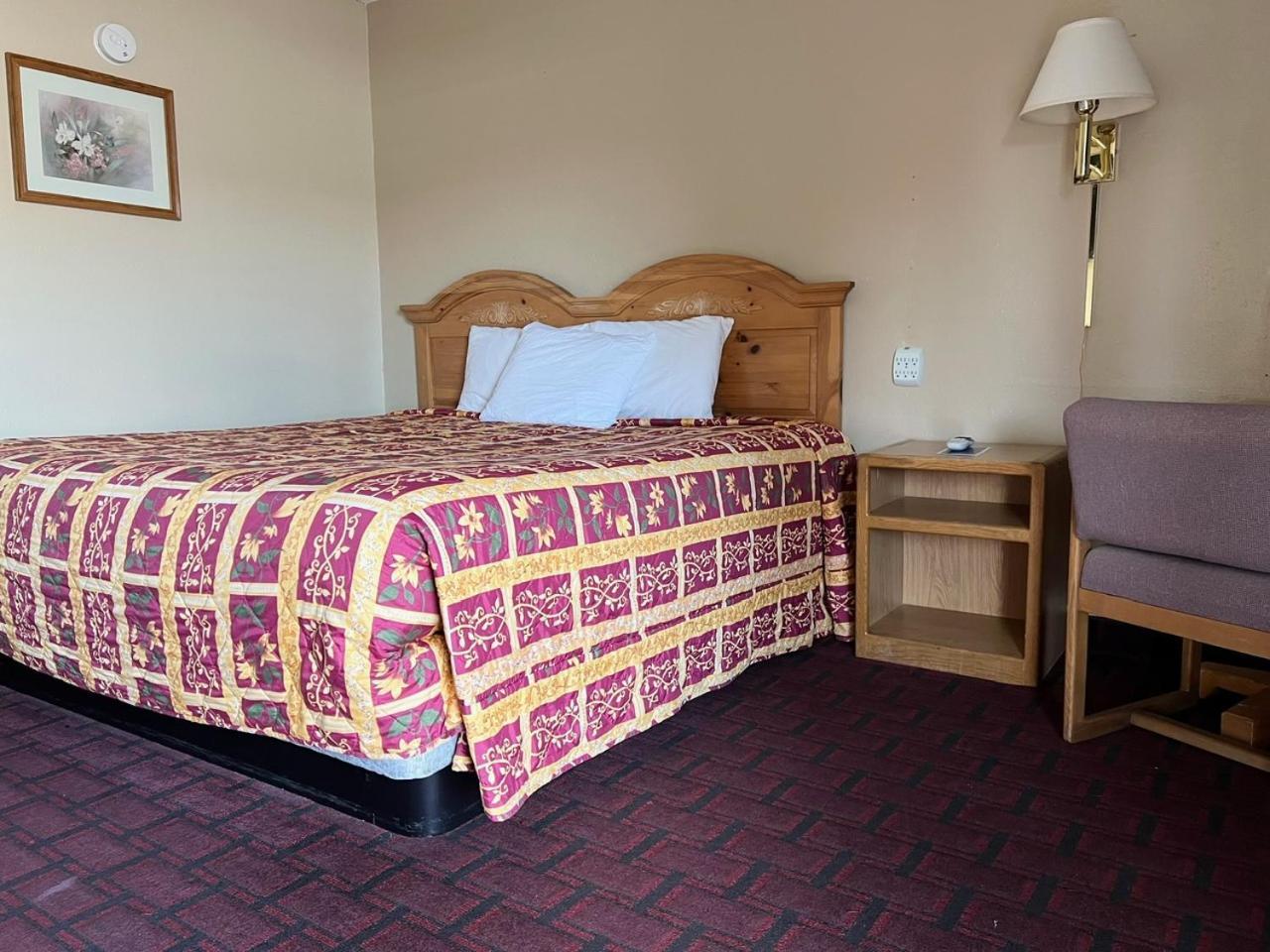 Queen Room
