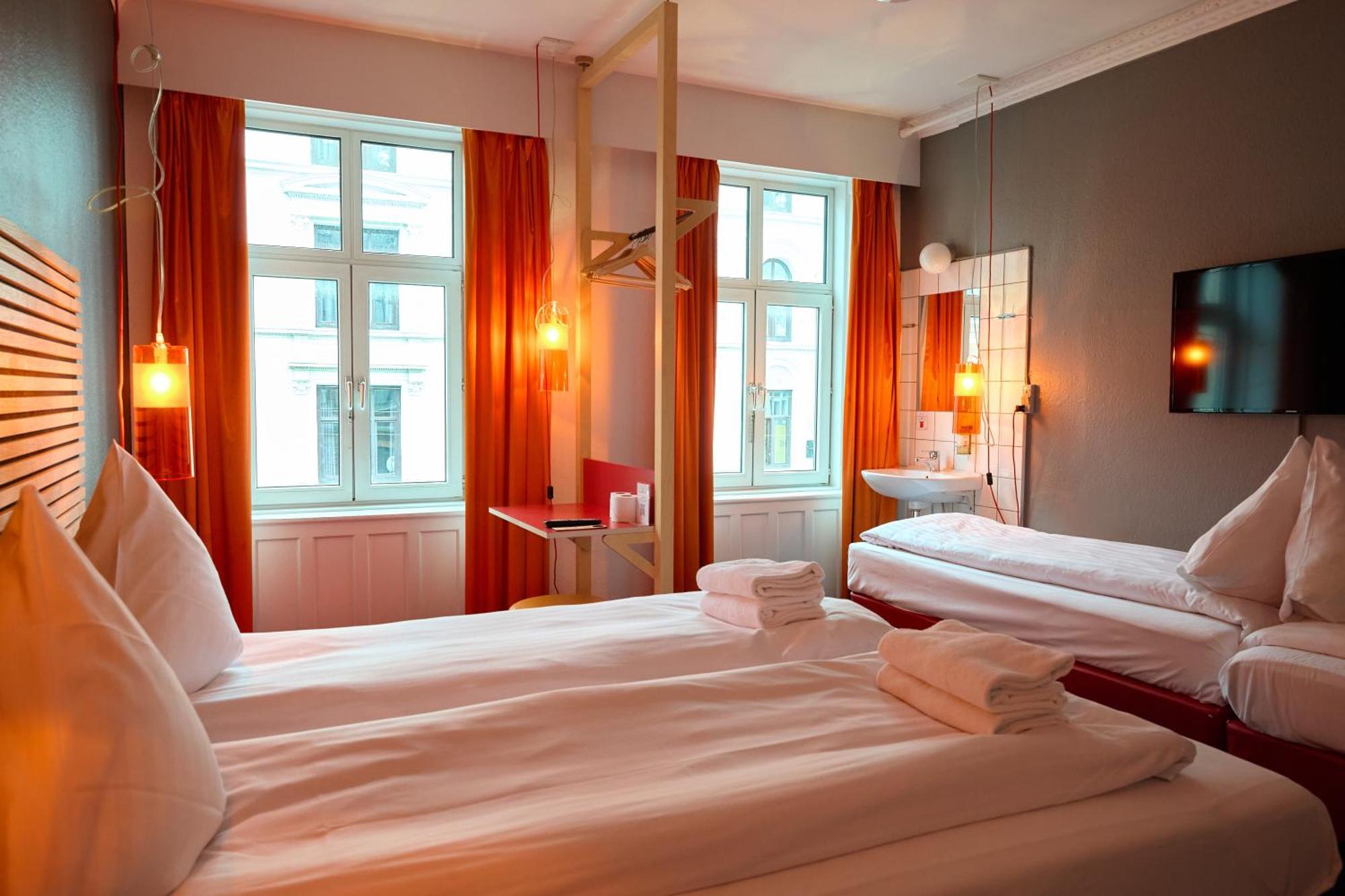 Chambre Quadruple avec Salle de Bains Commune