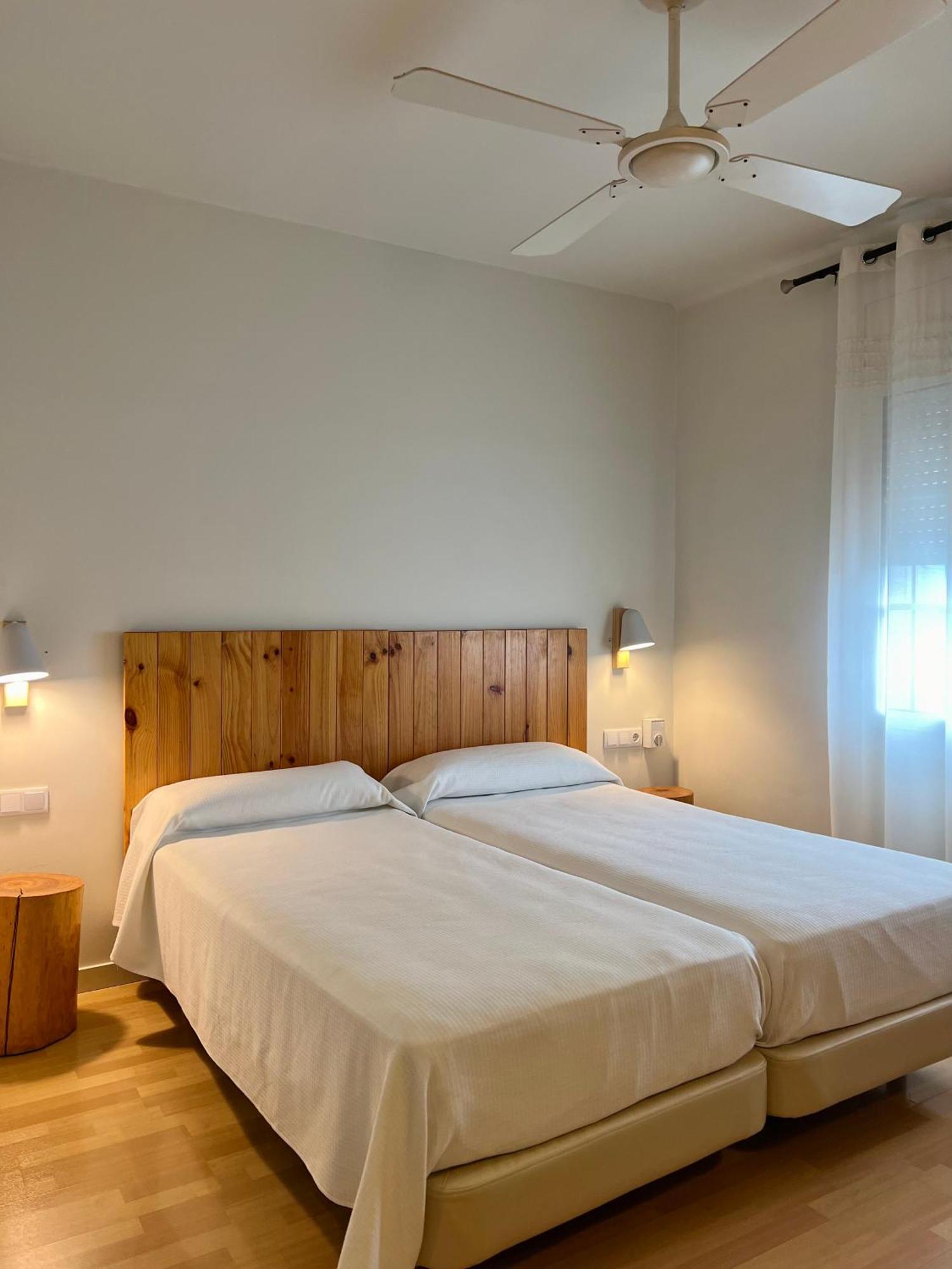 Family Room with free parking included,1618270703:JPEG