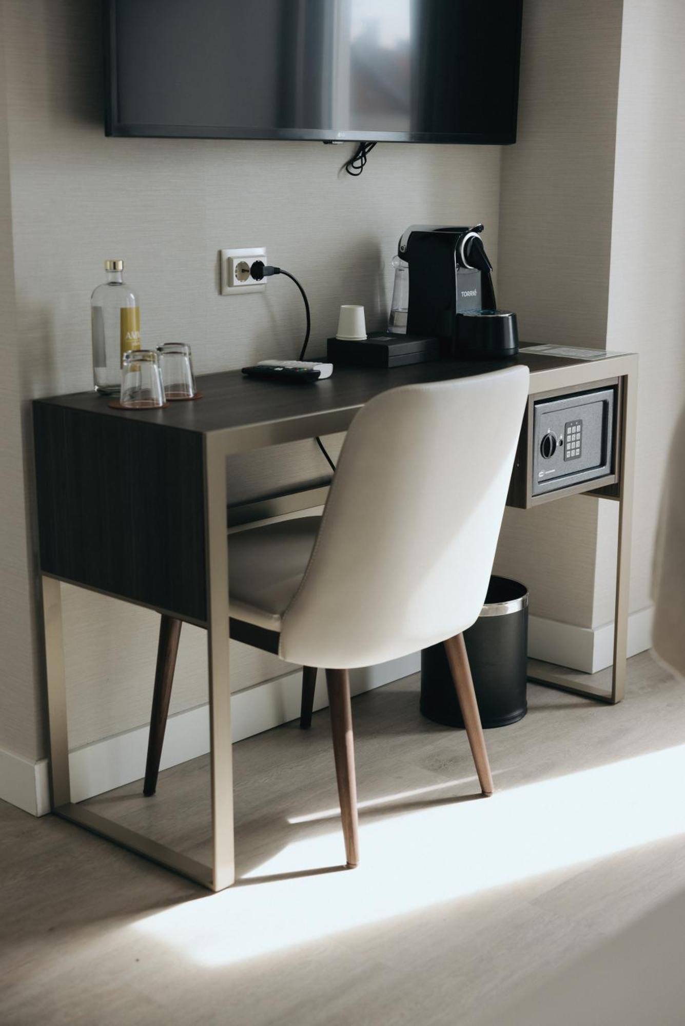 Quarto Deluxe com Cama de Casal ou 2 de Solteiro